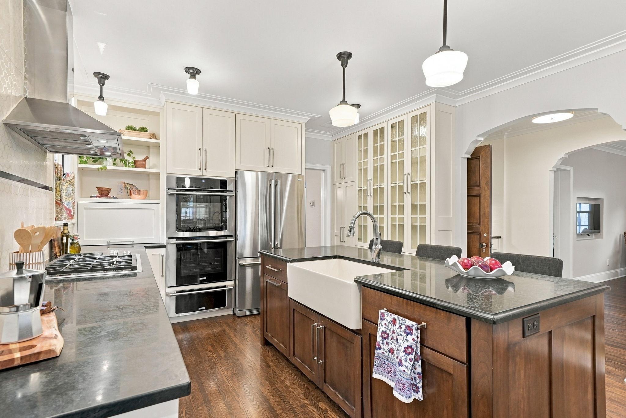 View of Residential at 2708 Ewing Avenue, Minneapolis MN 55416, Minneapolis (10 of 112) - Mike Wilen | Minnesota Team Real Estate