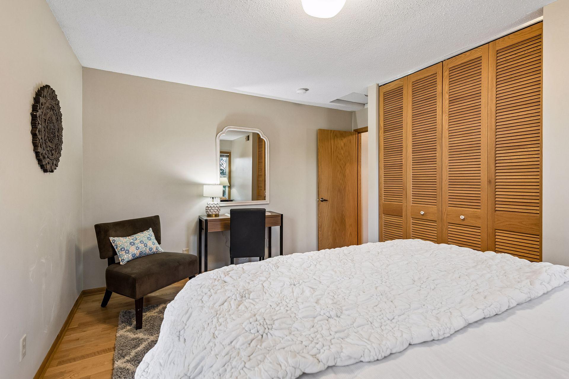 View of Residential at 234 8th Street, Minneapolis MN 55414, Minneapolis (10 of 30) - Mike Wilen | Minnesota Team Real Estate