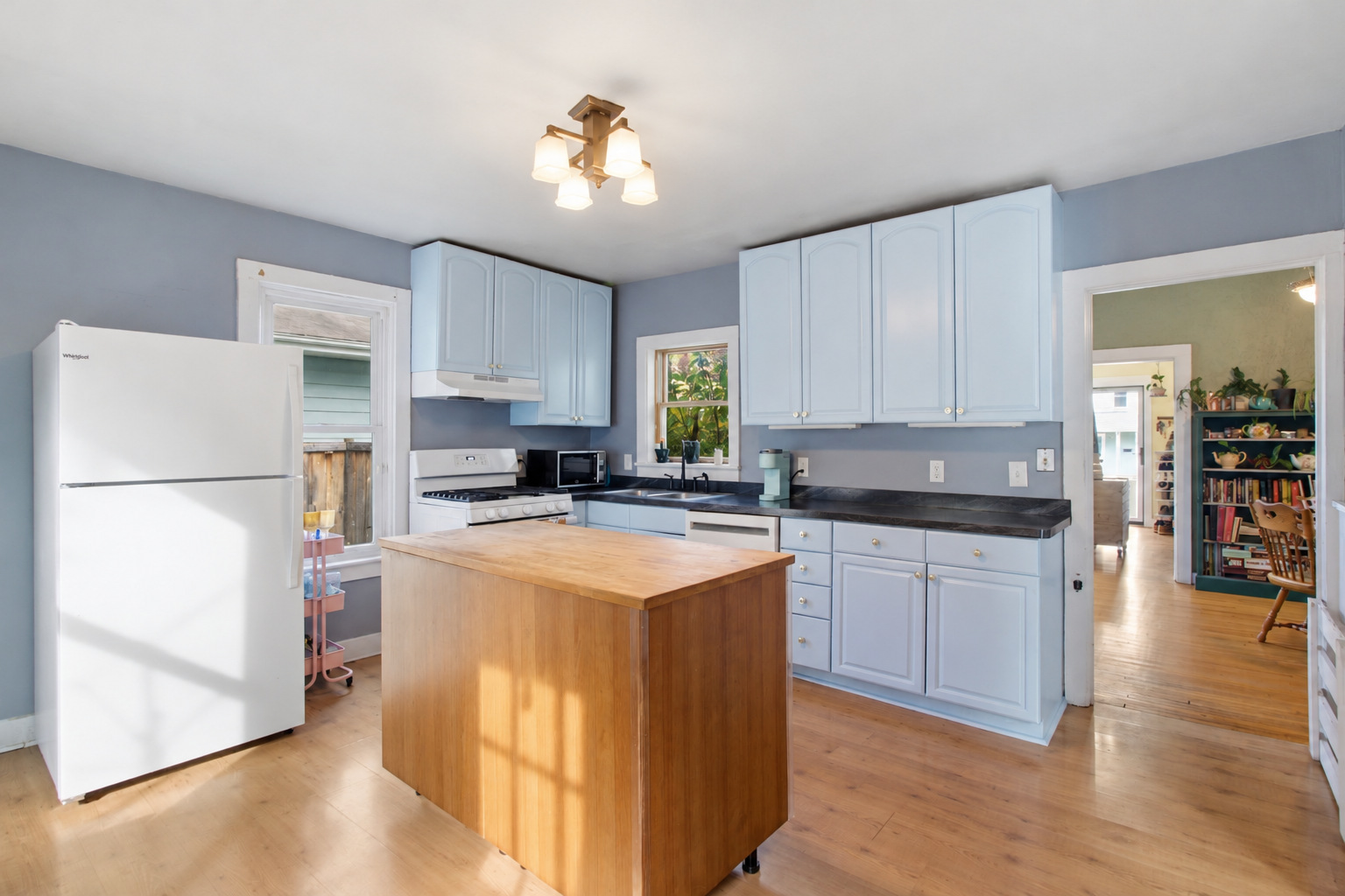 View of Residential at 414 Banfil Street, Saint Paul MN 55102, Saint Paul (10 of 25) - Mike Wilen | Minnesota Team Real Estate