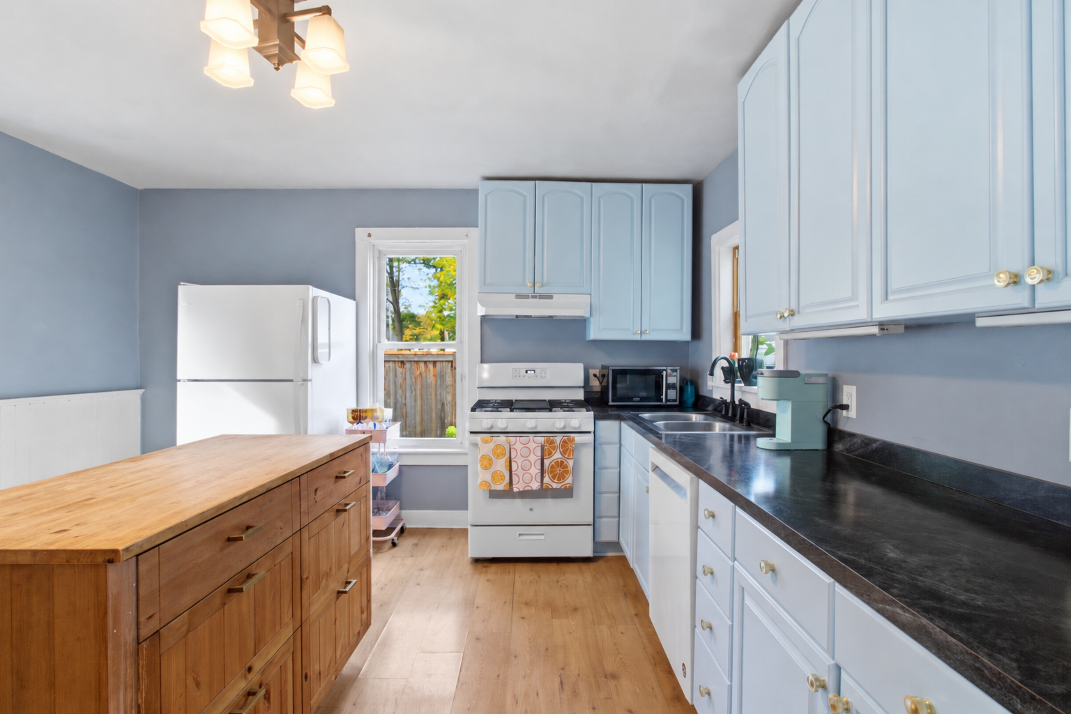 View of Residential at 414 Banfil Street, Saint Paul MN 55102, Saint Paul (11 of 25) - Mike Wilen | Minnesota Team Real Estate