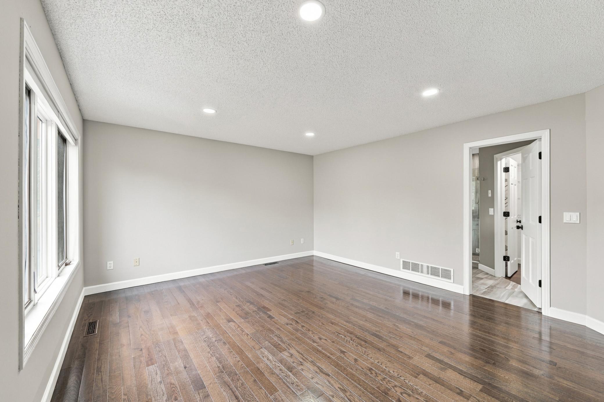 View of Residential at 4143 Cashell Glen, Eagan MN 55122, Eagan (39 of 77) - Mike Wilen | Minnesota Team Real Estate