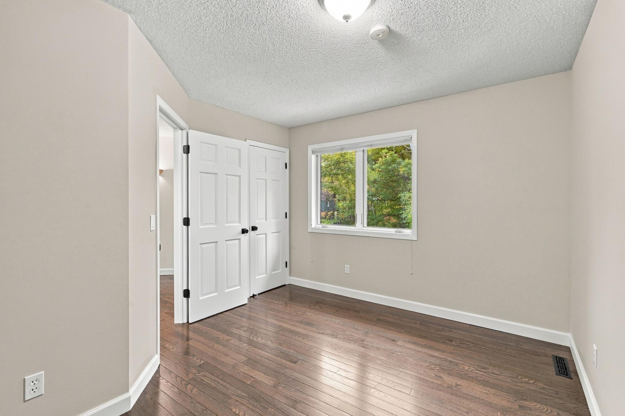 View of Residential at 4143 Cashell Glen, Eagan MN 55122, Eagan (33 of 77) - Mike Wilen | Minnesota Team Real Estate