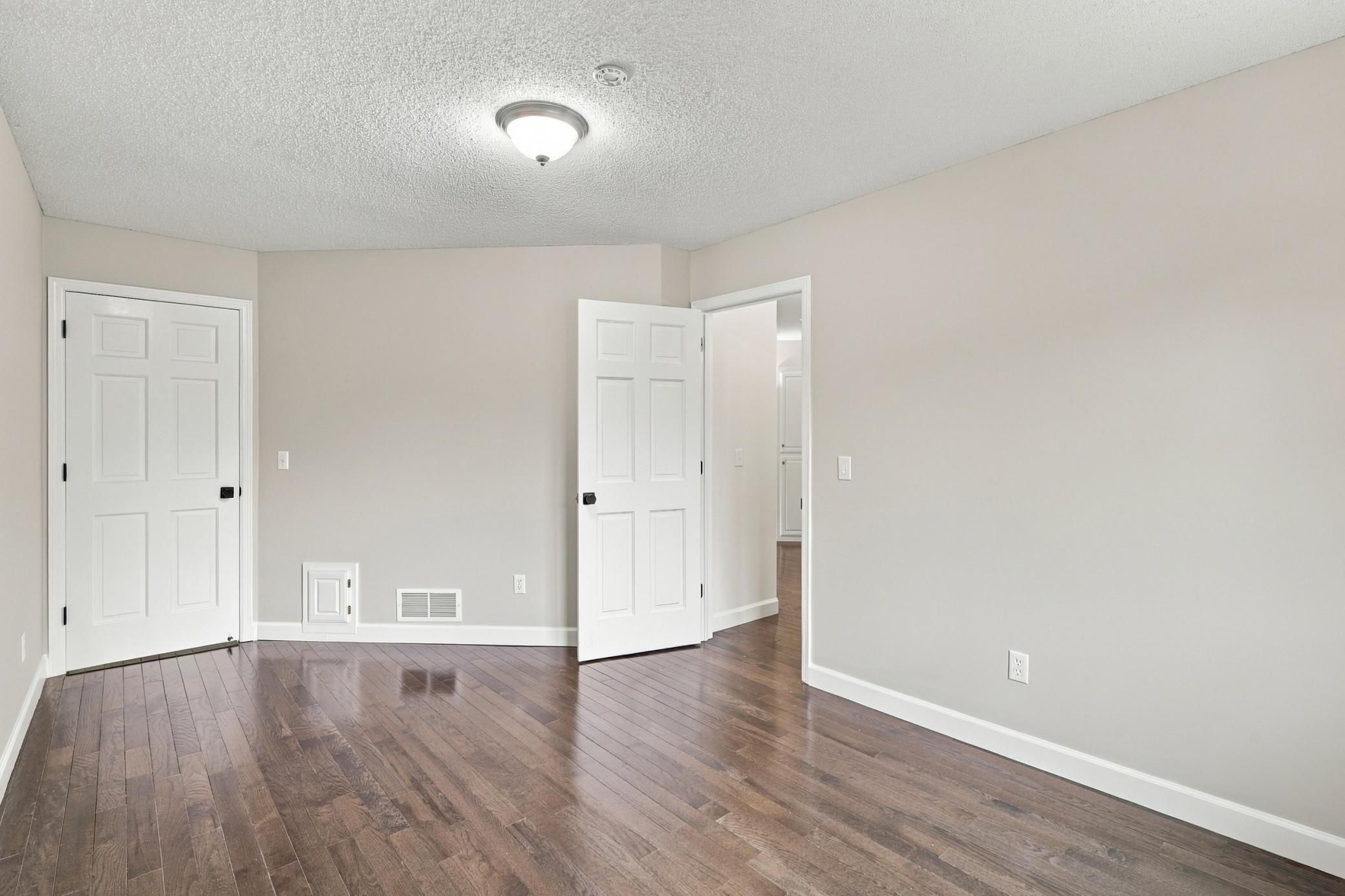 View of Residential at 4143 Cashell Glen, Eagan MN 55122, Eagan (32 of 77) - Mike Wilen | Minnesota Team Real Estate
