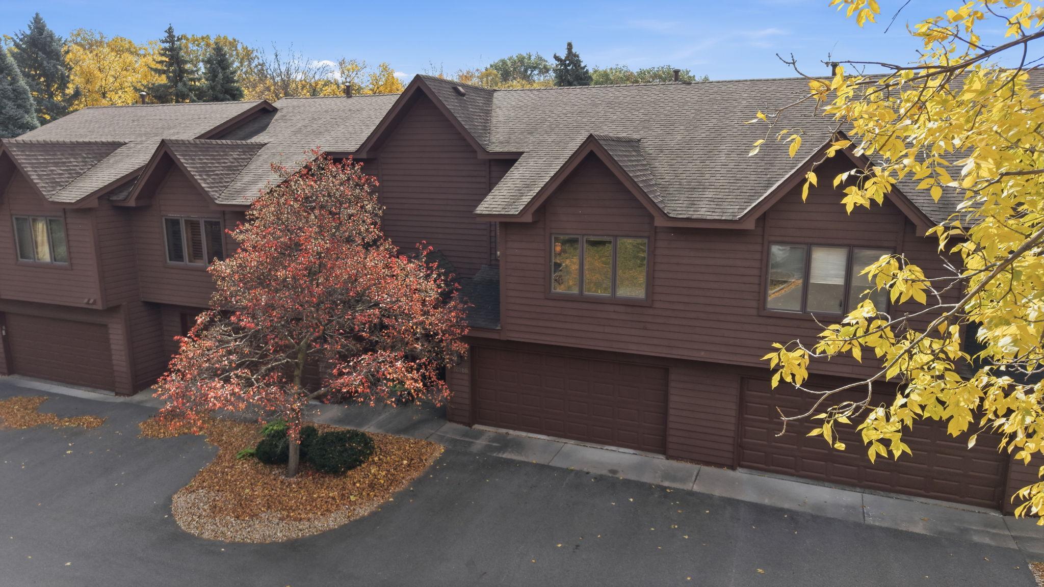 View of Residential at 12566 Parkwood Drive, Burnsville MN 55337, Burnsville (32 of 34) - Mike Wilen | Minnesota Team Real Estate