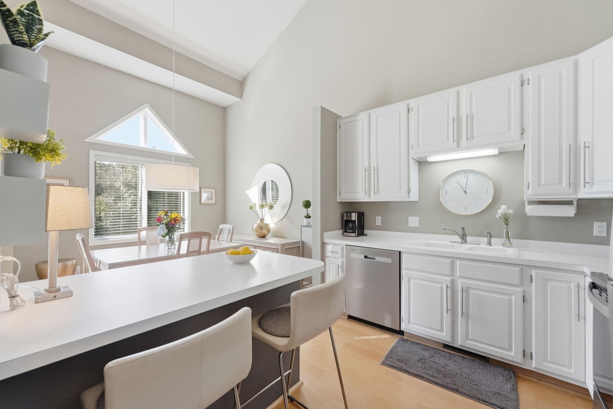 View of Residential at 12566 Parkwood Drive, Burnsville MN 55337, Burnsville (6 of 34) - Mike Wilen | Minnesota Team Real Estate