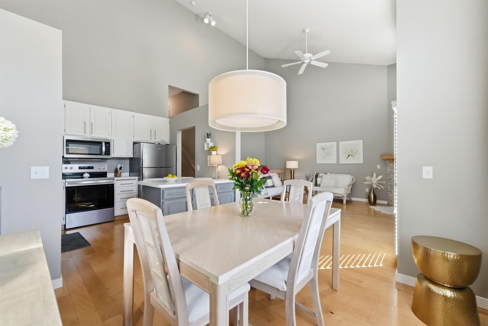 View of Residential at 12566 Parkwood Drive, Burnsville MN 55337, Burnsville (11 of 34) - Mike Wilen | Minnesota Team Real Estate
