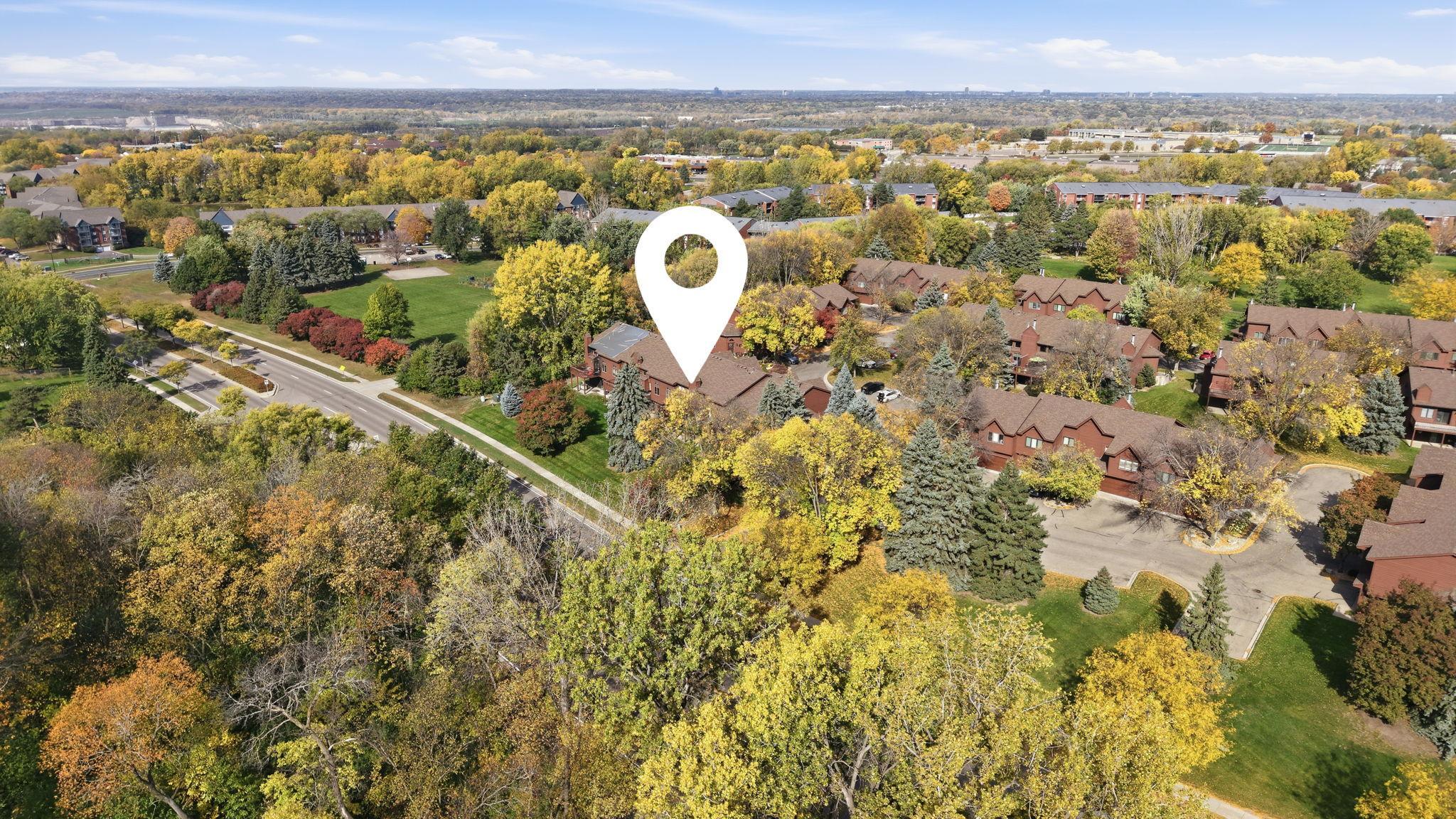 View of Residential at 12566 Parkwood Drive, Burnsville MN 55337, Burnsville (29 of 34) - Mike Wilen | Minnesota Team Real Estate