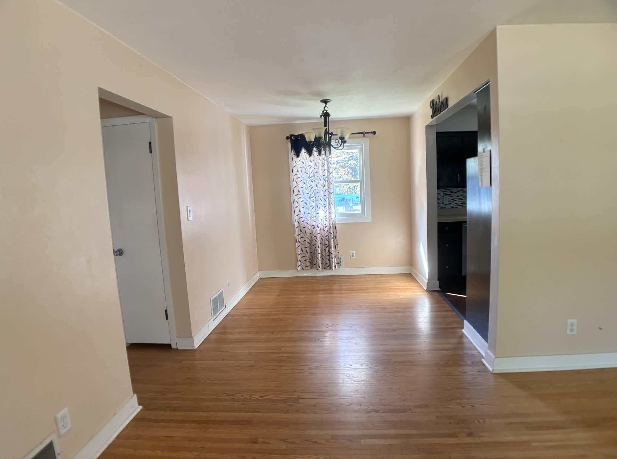 View of Residential at 2819 Farrington Street, Roseville MN 55113, Roseville (7 of 27) - Mike Wilen | Minnesota Team Real Estate