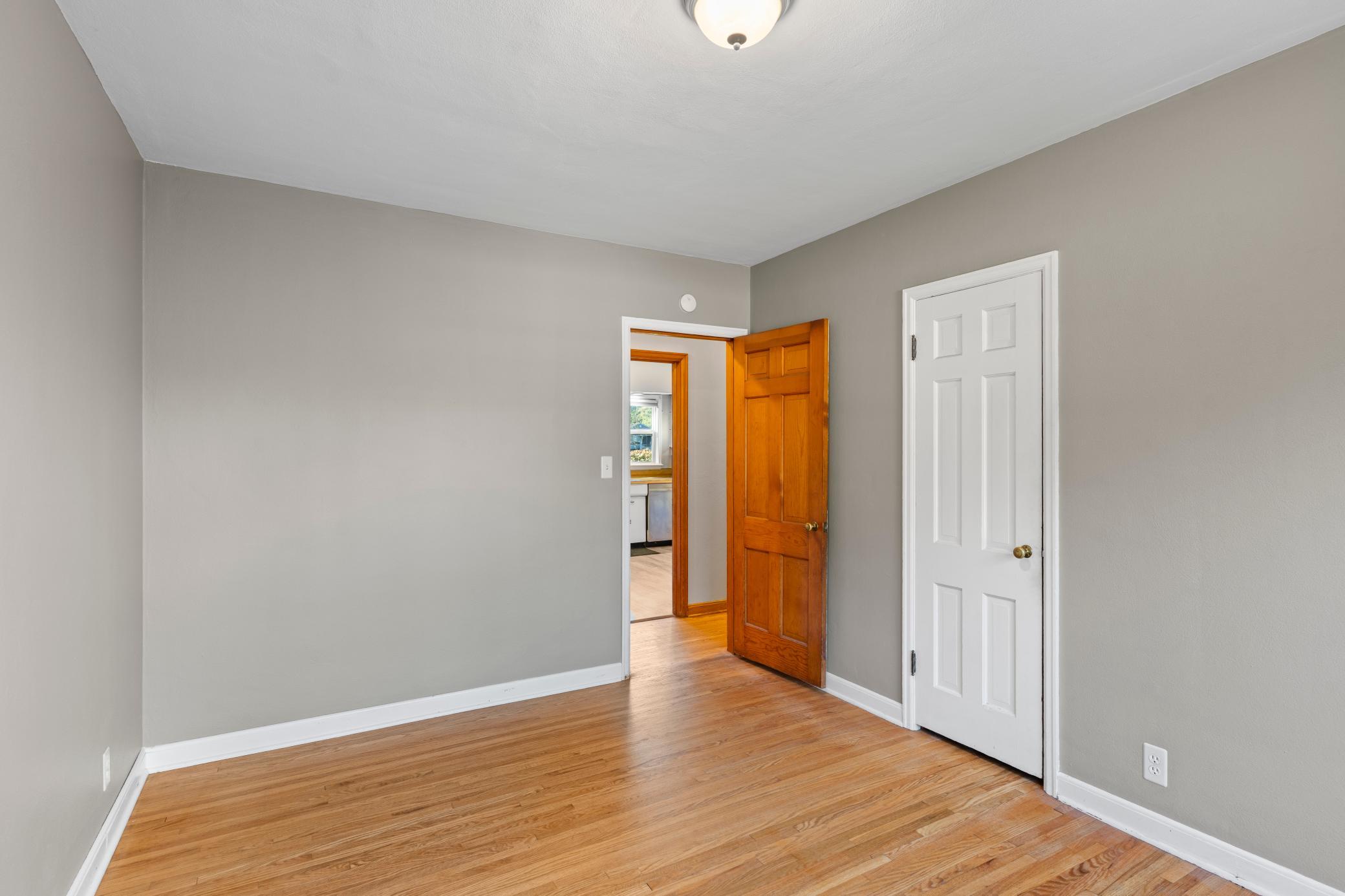 View of Residential at 1112 Seminole Avenue, West Saint Paul MN 55118, West Saint Paul (13 of 67) - Mike Wilen | Minnesota Team Real Estate