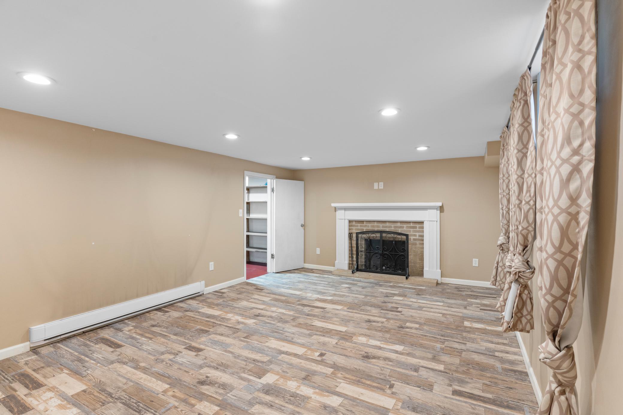 View of Residential at 1112 Seminole Avenue, West Saint Paul MN 55118, West Saint Paul (39 of 67) - Mike Wilen | Minnesota Team Real Estate