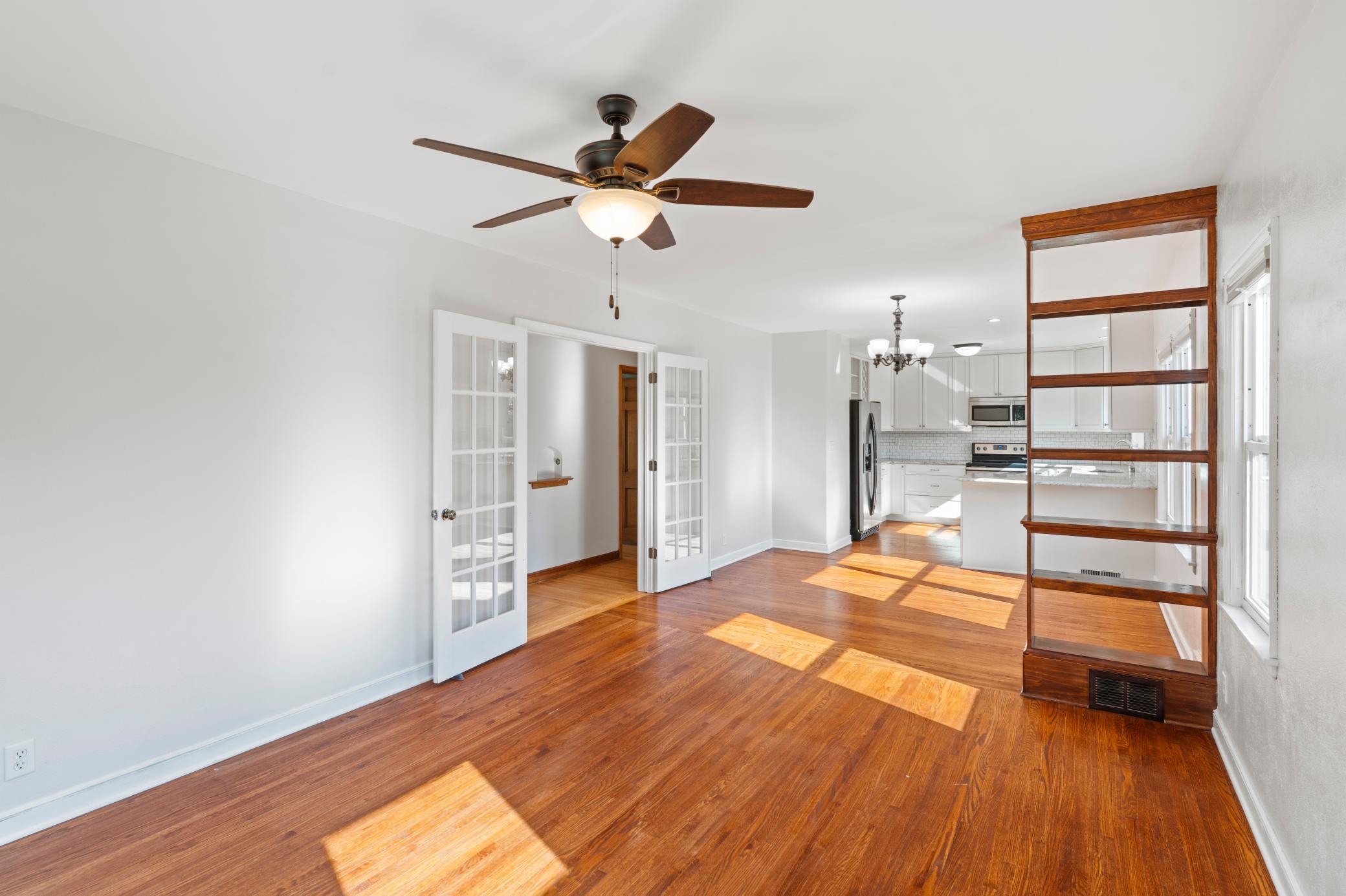 View of Residential at 1112 Seminole Avenue, West Saint Paul MN 55118, West Saint Paul (34 of 67) - Mike Wilen | Minnesota Team Real Estate