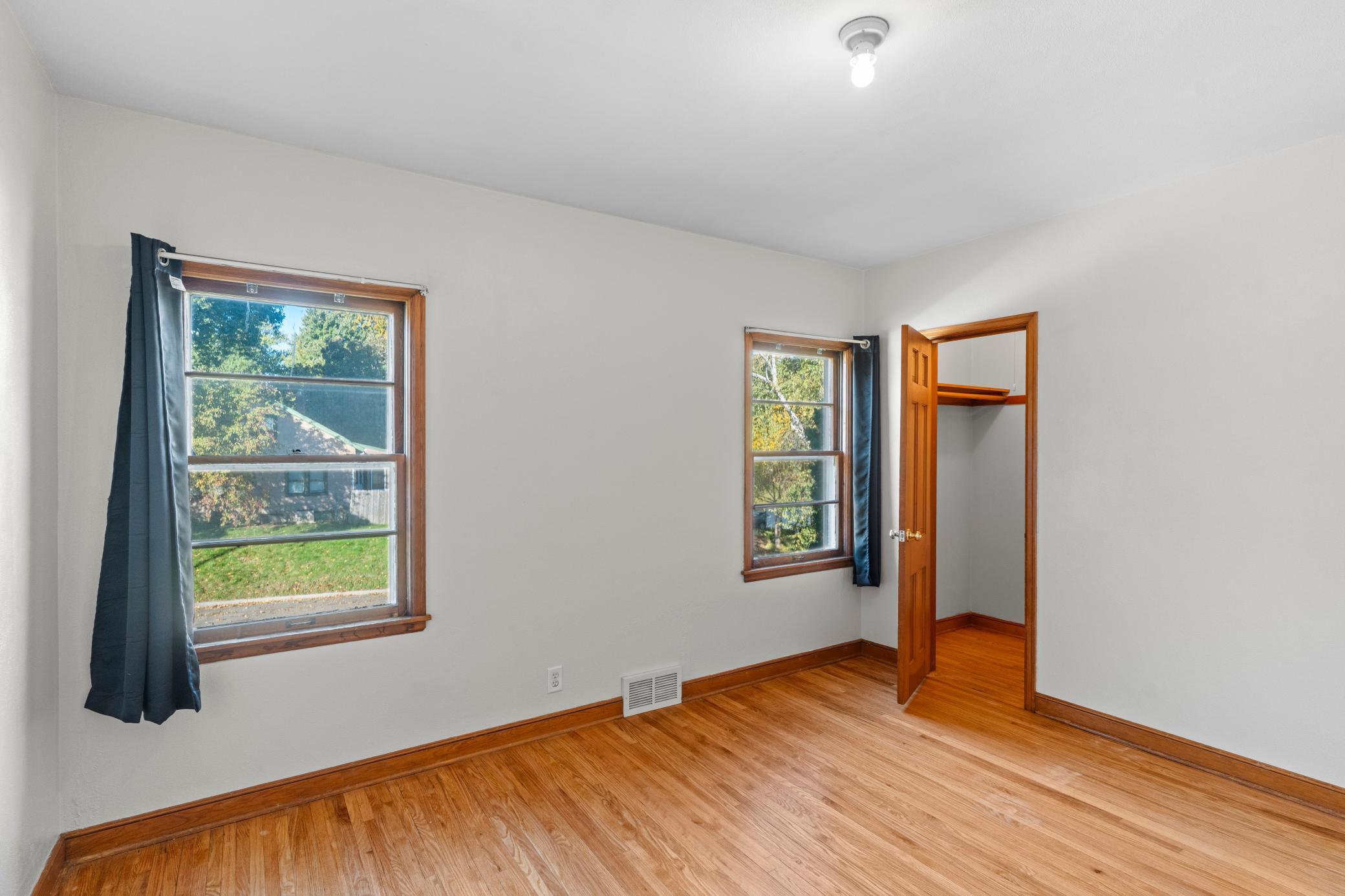View of Residential at 1112 Seminole Avenue, West Saint Paul MN 55118, West Saint Paul (35 of 67) - Mike Wilen | Minnesota Team Real Estate