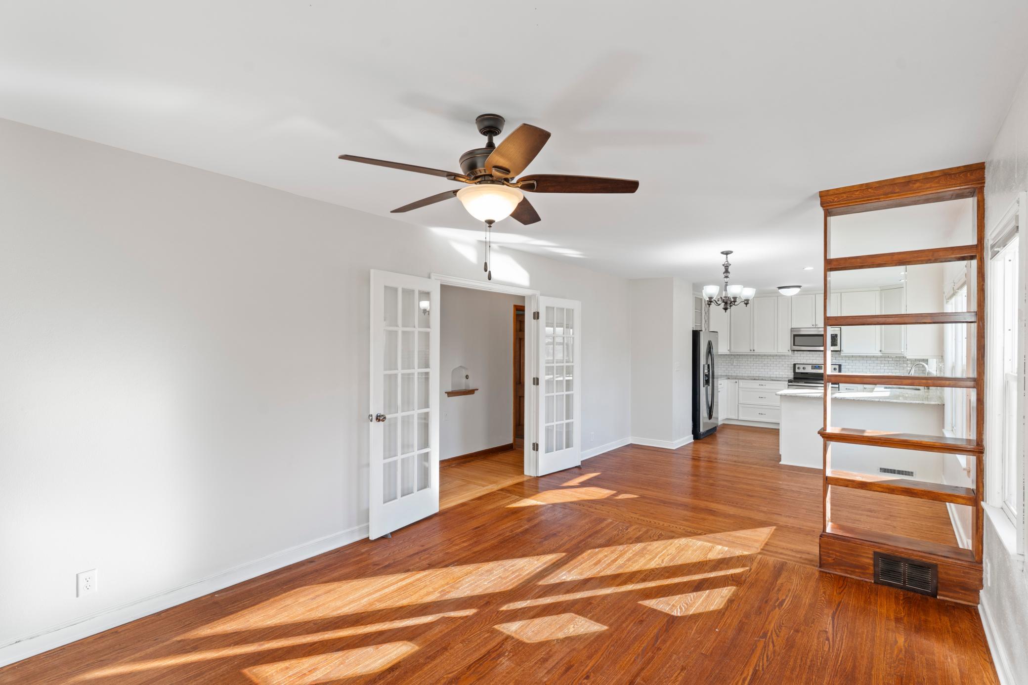 View of Residential at 1112 Seminole Avenue, West Saint Paul MN 55118, West Saint Paul (50 of 67) - Mike Wilen | Minnesota Team Real Estate