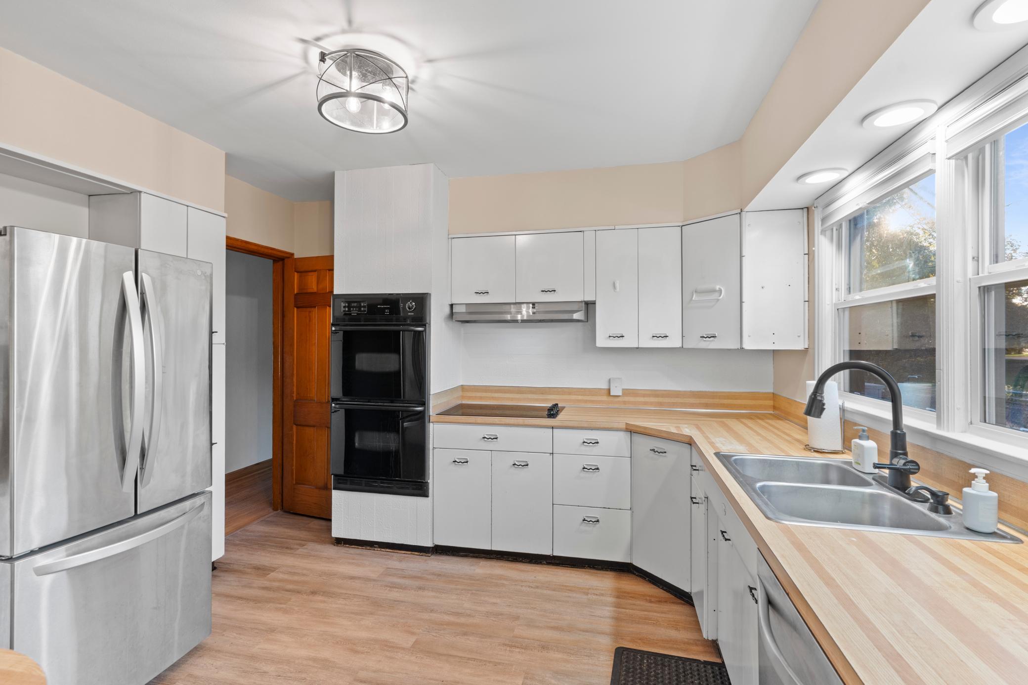 View of Residential at 1112 Seminole Avenue, West Saint Paul MN 55118, West Saint Paul (47 of 67) - Mike Wilen | Minnesota Team Real Estate