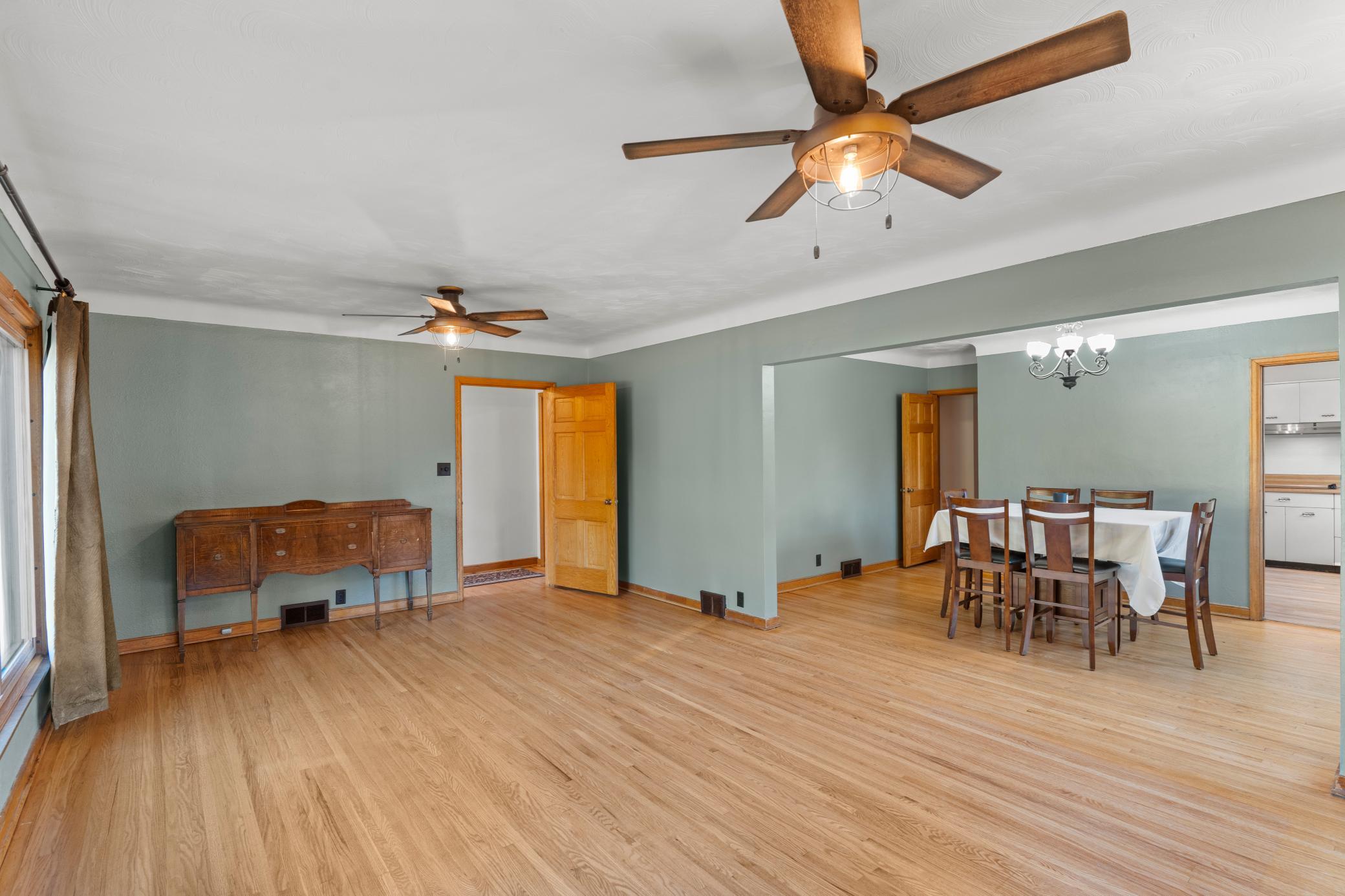 View of Residential at 1112 Seminole Avenue, West Saint Paul MN 55118, West Saint Paul (55 of 67) - Mike Wilen | Minnesota Team Real Estate