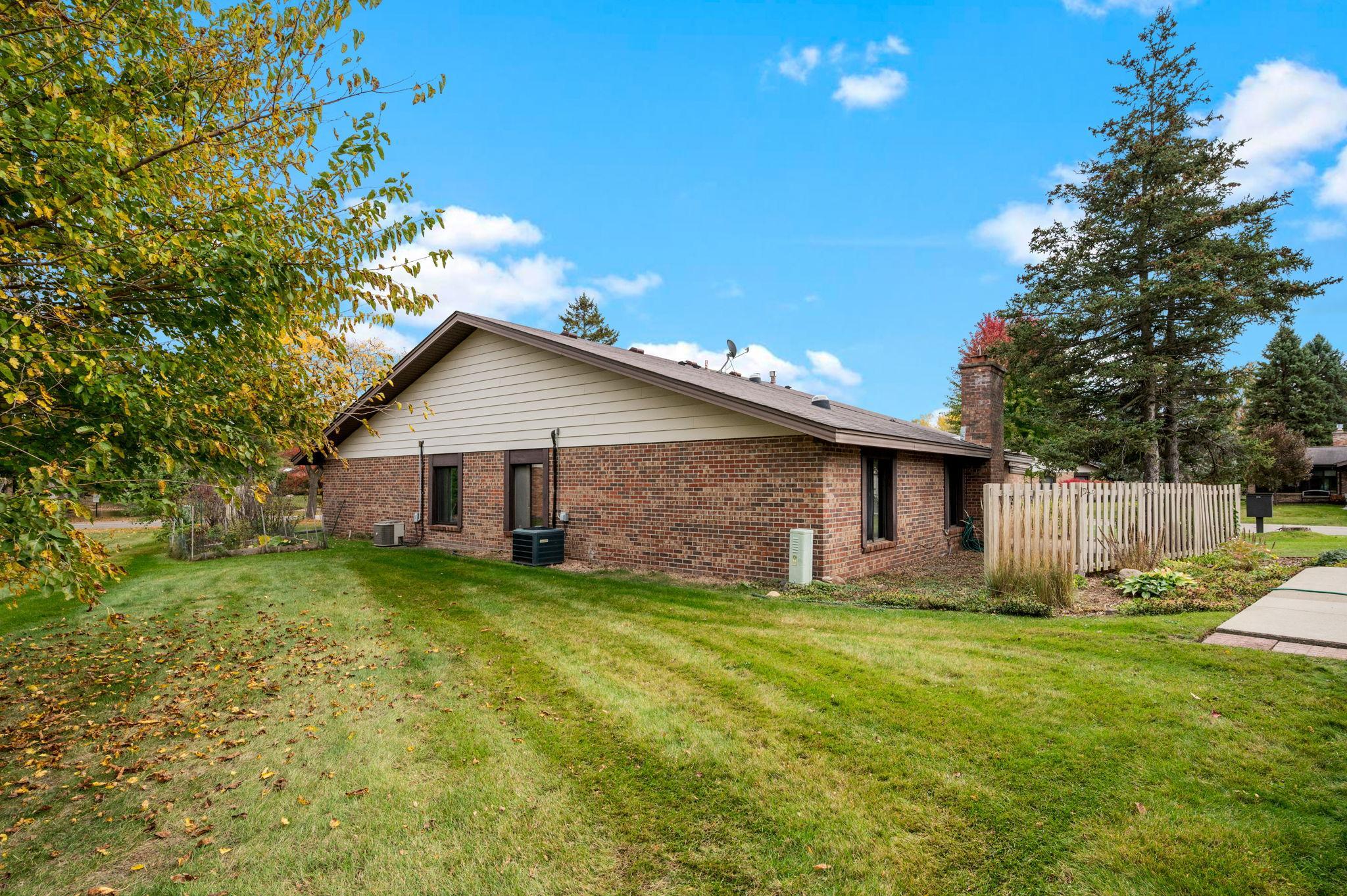 View of Residential at 1070 Zanzibar Lane, Plymouth MN 55447, Plymouth (21 of 28) - Mike Wilen | Minnesota Team Real Estate