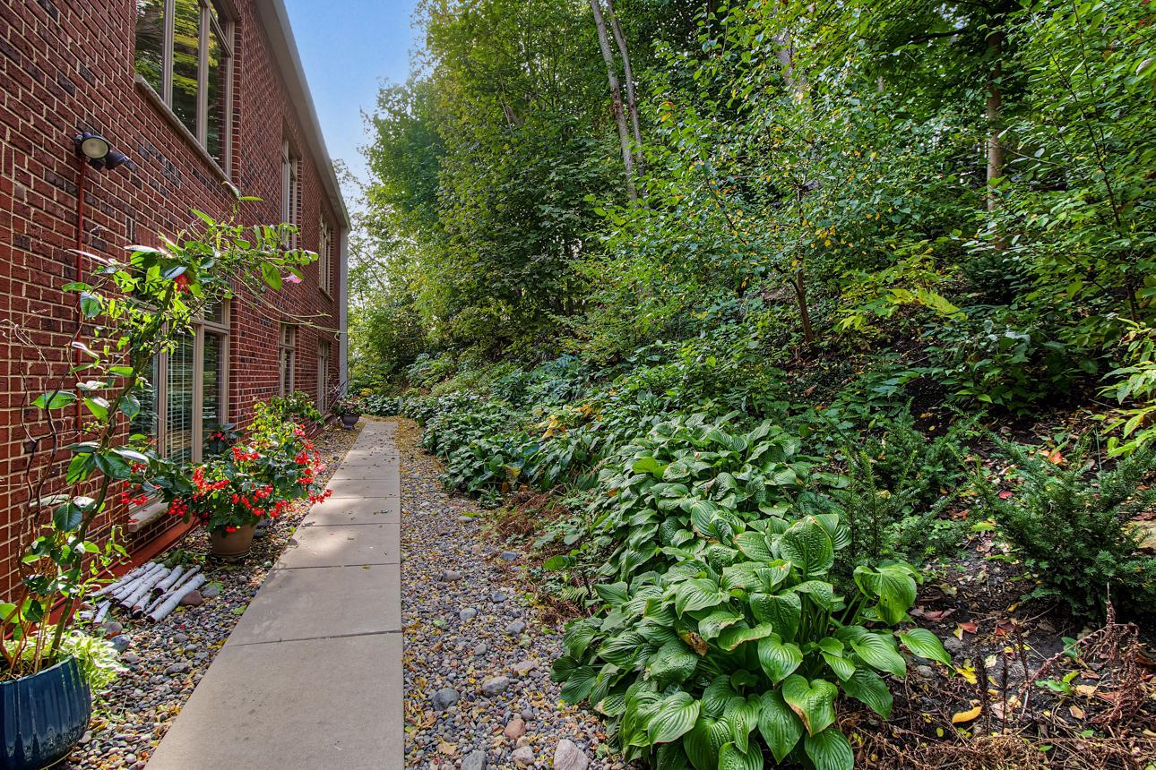 View of Residential at 510 Grand Avenue #101, Saint Paul MN 55102, Saint Paul (48 of 49) - Mike Wilen | Minnesota Team Real Estate