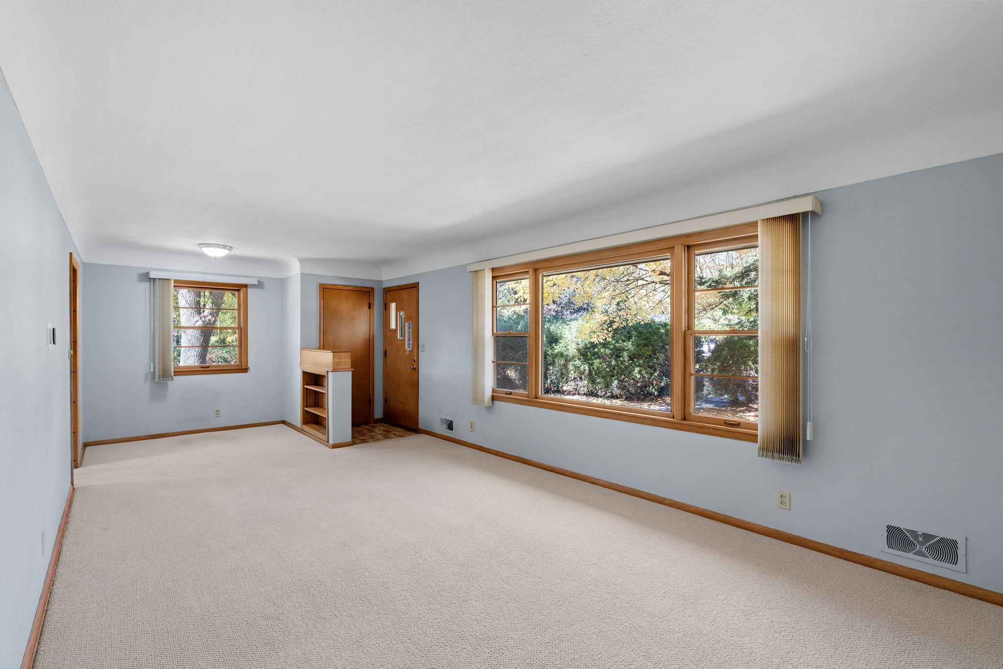 View of Residential at 1936 Grant Road, Arden Hills MN 55112, Arden Hills (6 of 35) - Mike Wilen | Minnesota Team Real Estate