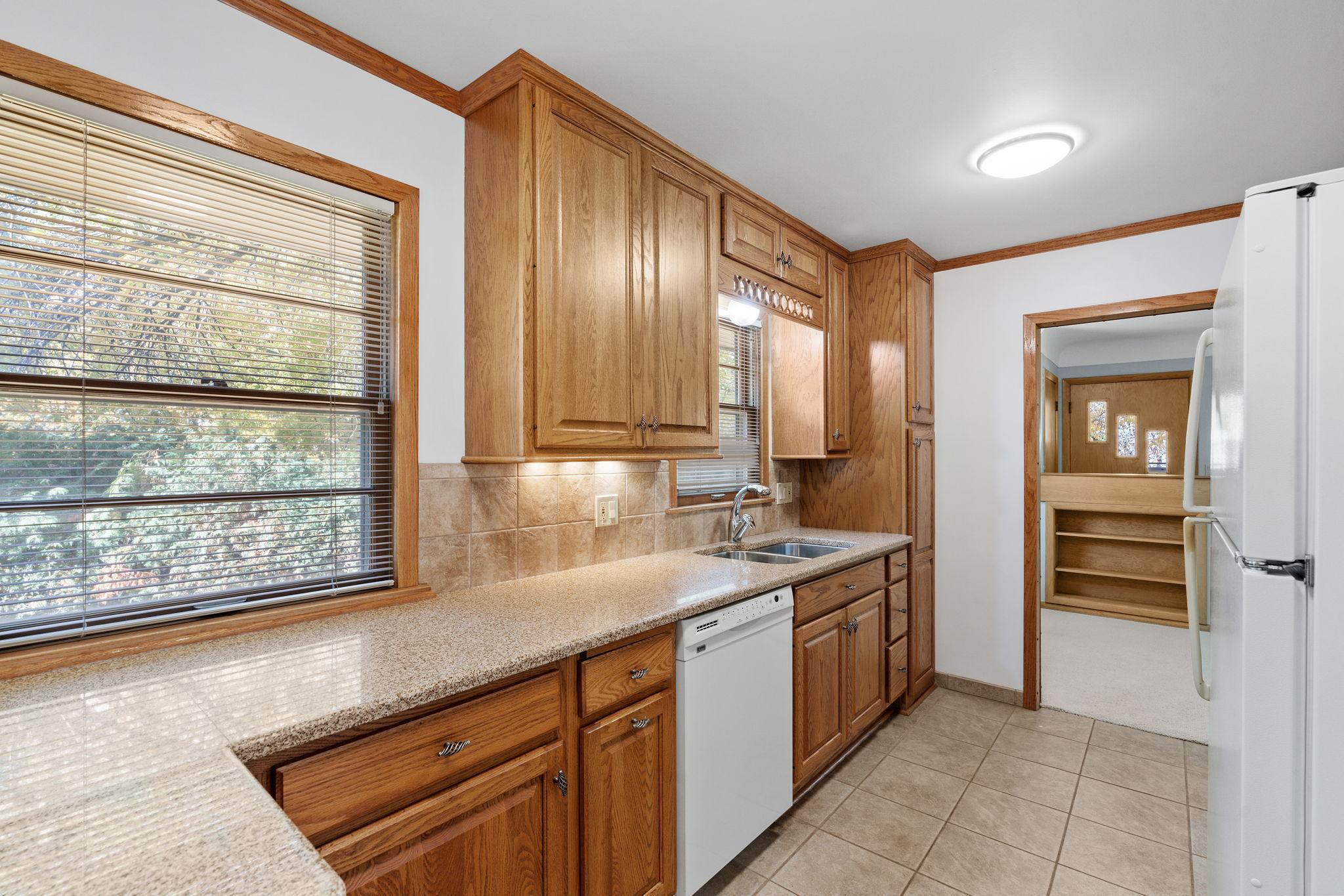 View of Residential at 1936 Grant Road, Arden Hills MN 55112, Arden Hills (11 of 35) - Mike Wilen | Minnesota Team Real Estate