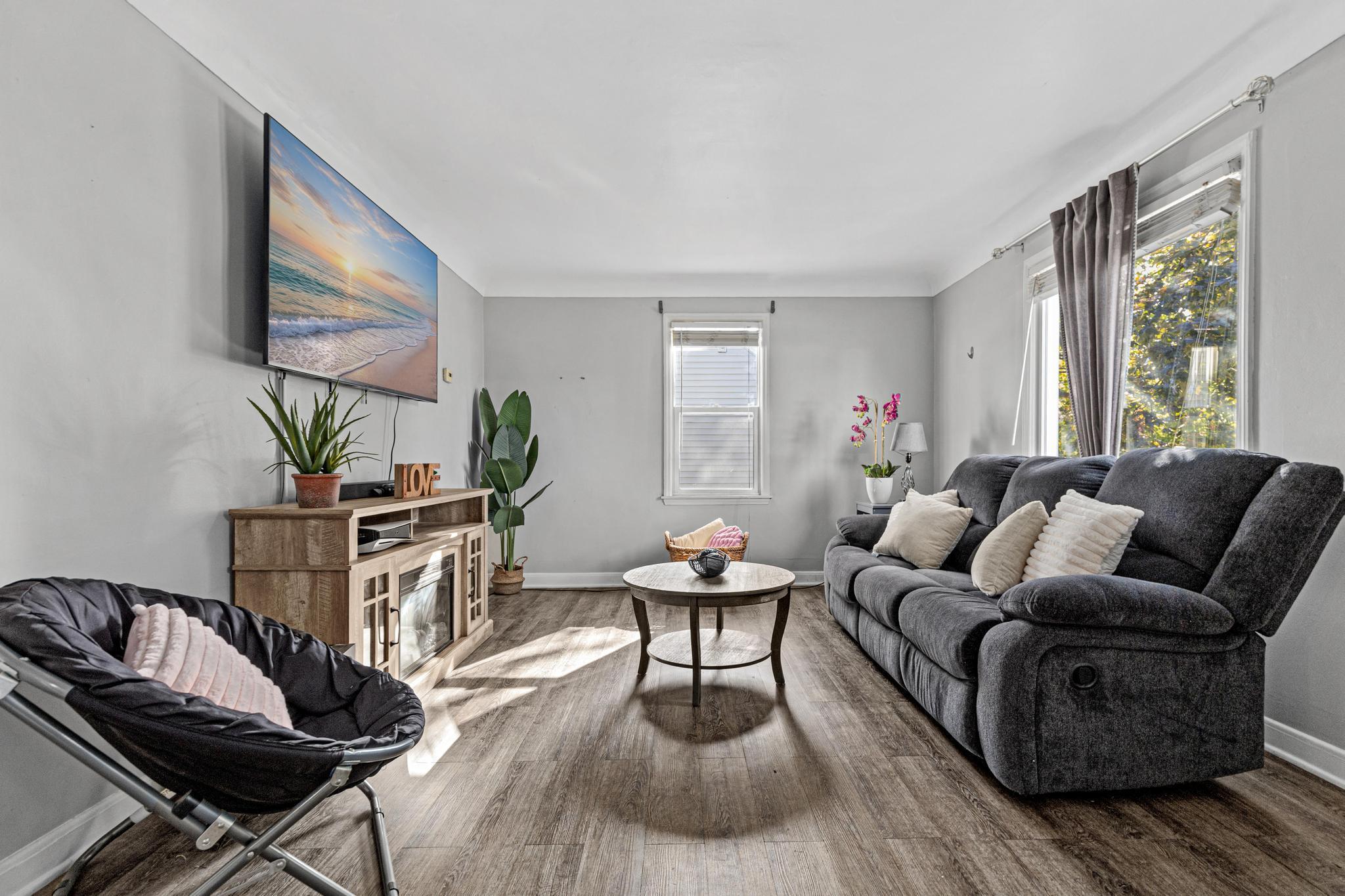 View of Residential at 5136 Dupont Avenue, Minneapolis MN 55430, Minneapolis (6 of 33) - Mike Wilen | Minnesota Team Real Estate
