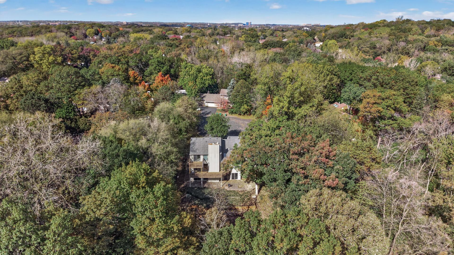 View of Residential at 8725 Walton Oaks Drive, Bloomington MN 55438, Bloomington (47 of 54) - Mike Wilen | Minnesota Team Real Estate