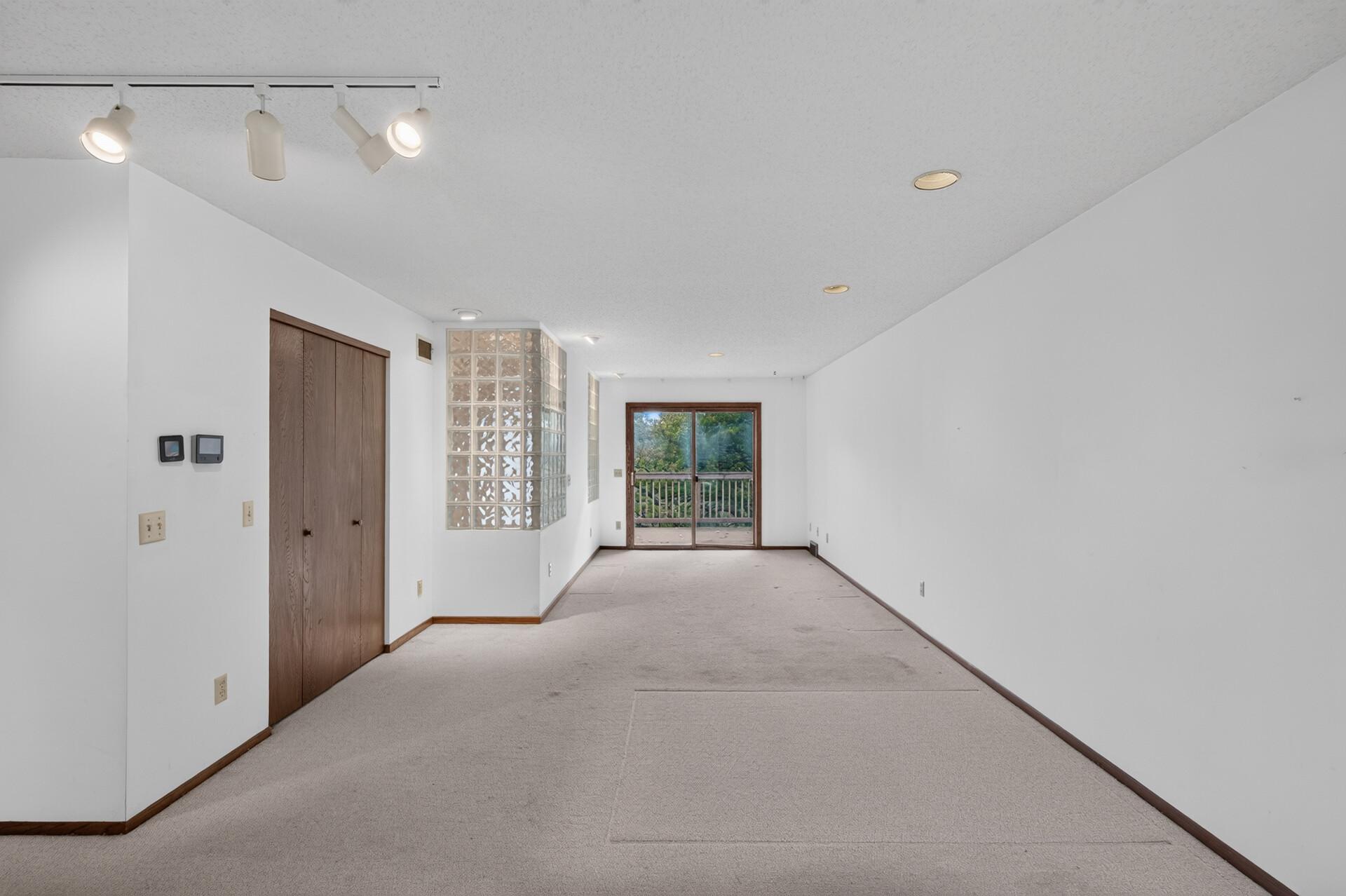 View of Residential at 8725 Walton Oaks Drive, Bloomington MN 55438, Bloomington (19 of 54) - Mike Wilen | Minnesota Team Real Estate