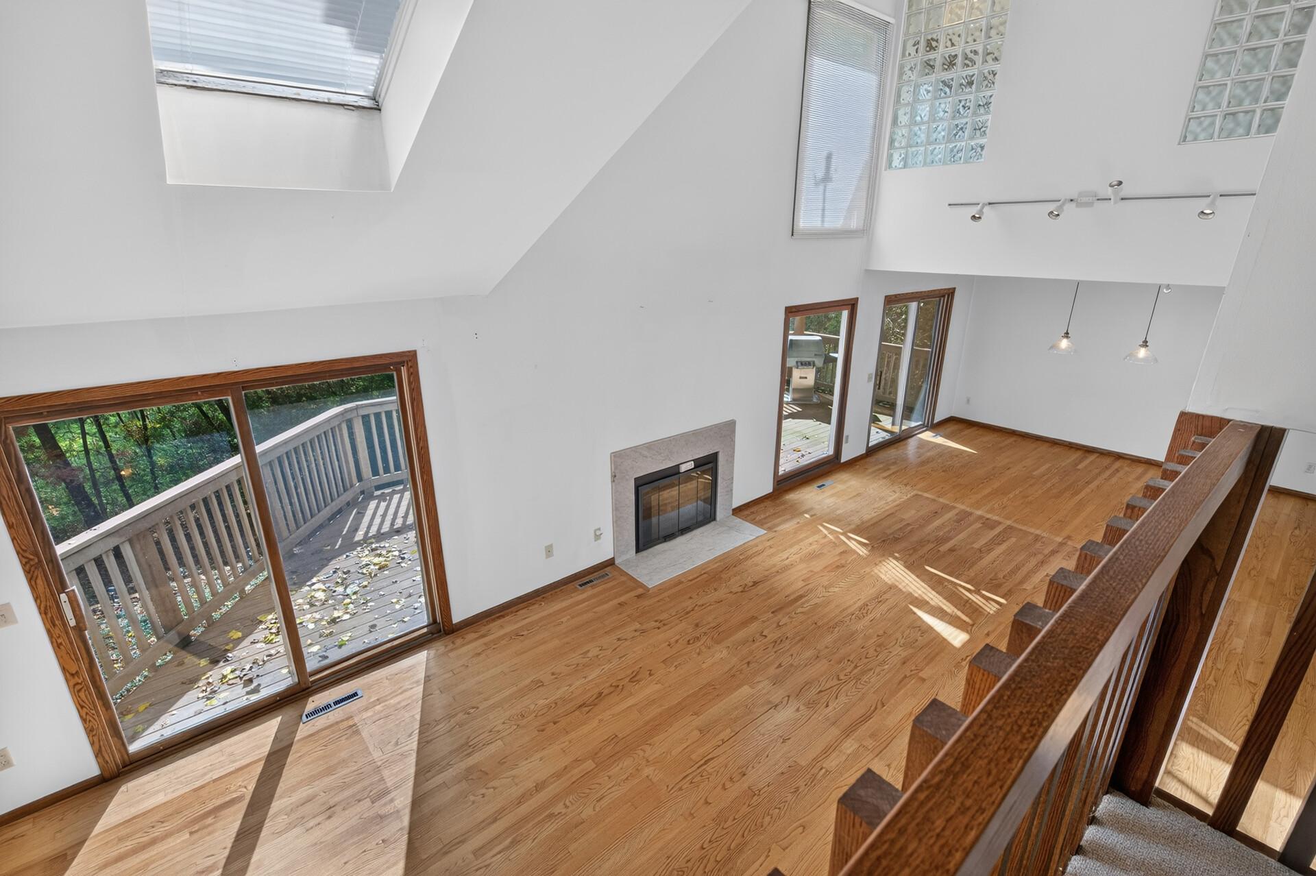 View of Residential at 8725 Walton Oaks Drive, Bloomington MN 55438, Bloomington (15 of 54) - Mike Wilen | Minnesota Team Real Estate