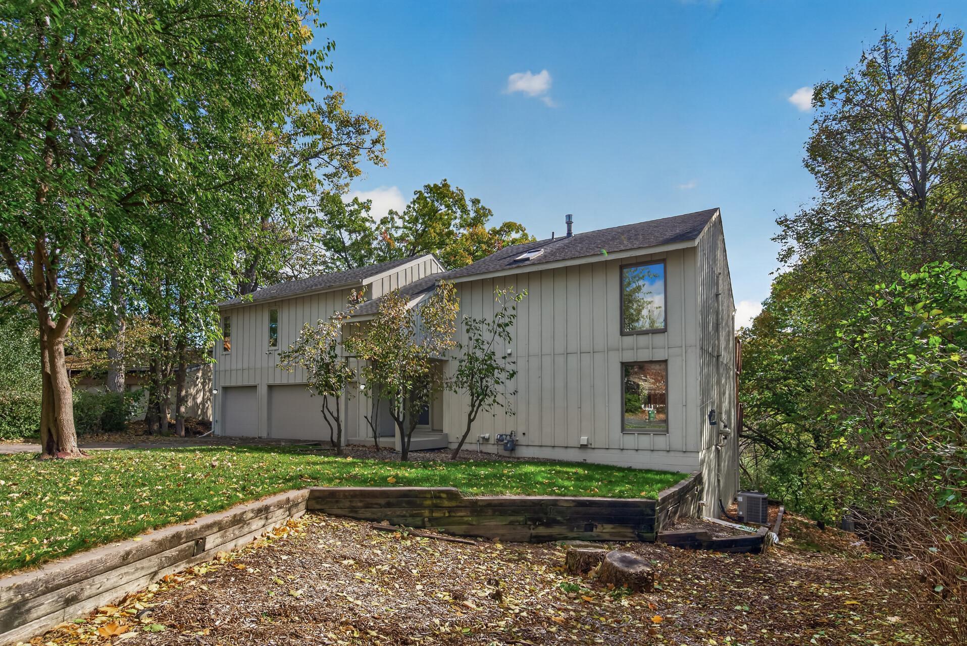 View of Residential at 8725 Walton Oaks Drive, Bloomington MN 55438, Bloomington (31 of 54) - Mike Wilen | Minnesota Team Real Estate
