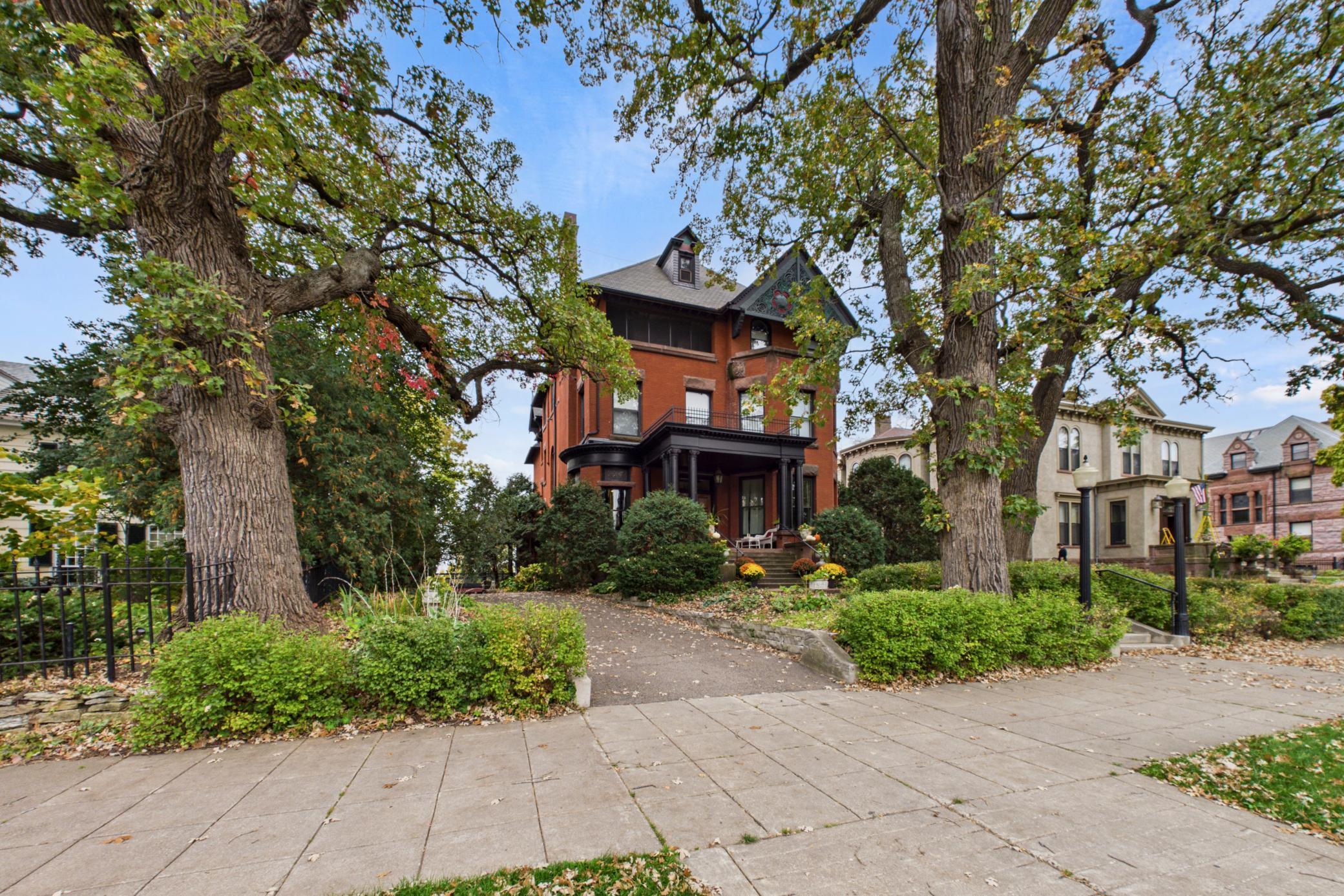 View of Residential at 302 Summit Avenue #D, Saint Paul MN 55102, Saint Paul (4 of 24) - Mike Wilen | Minnesota Team Real Estate