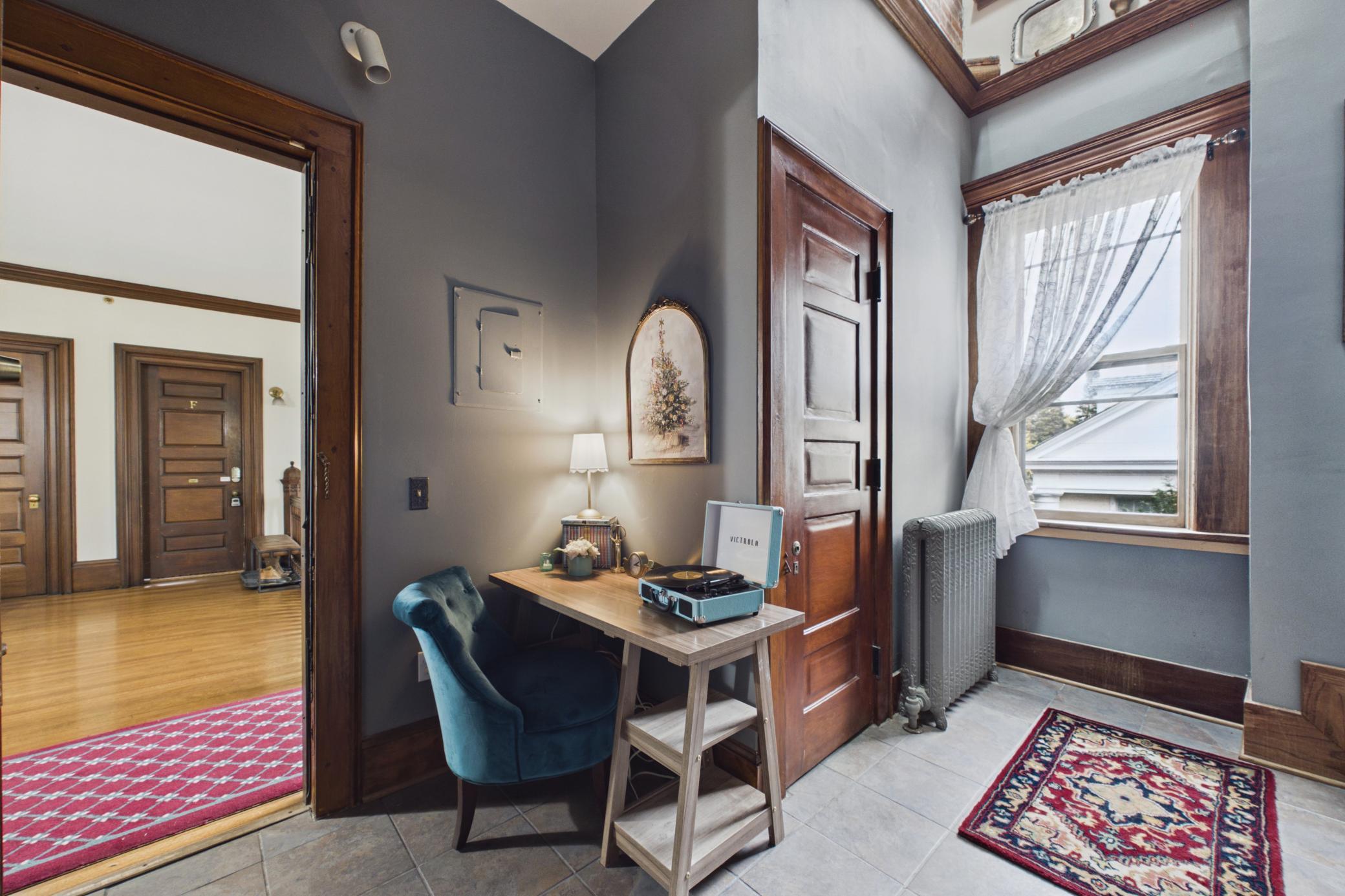View of Residential at 302 Summit Avenue #D, Saint Paul MN 55102, Saint Paul (11 of 24) - Mike Wilen | Minnesota Team Real Estate