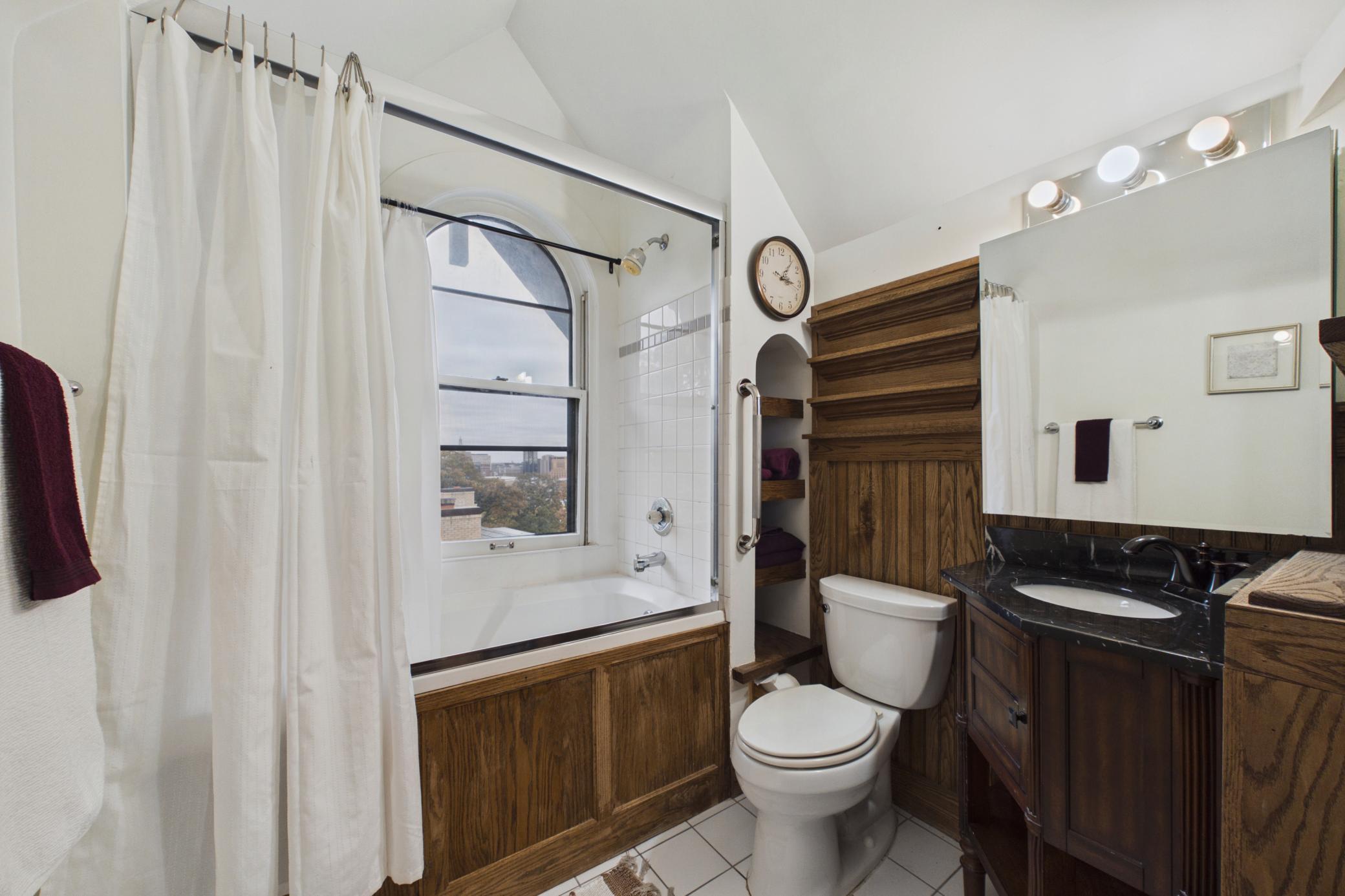 View of Residential at 302 Summit Avenue #D, Saint Paul MN 55102, Saint Paul (21 of 24) - Mike Wilen | Minnesota Team Real Estate