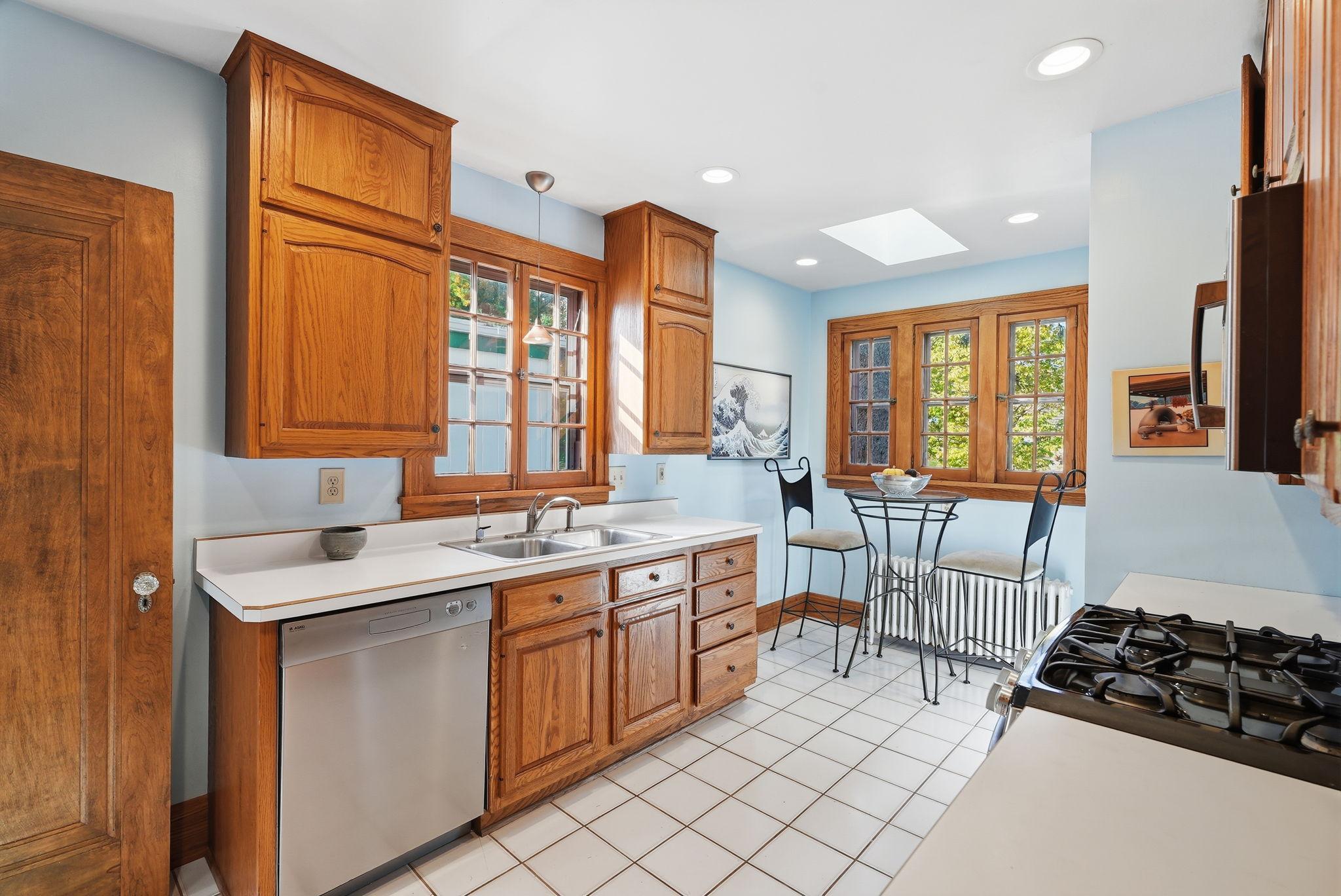 View of Residential at 442 Mount Curve Boulevard, Saint Paul MN 55105, Saint Paul (17 of 36) - Mike Wilen | Minnesota Team Real Estate