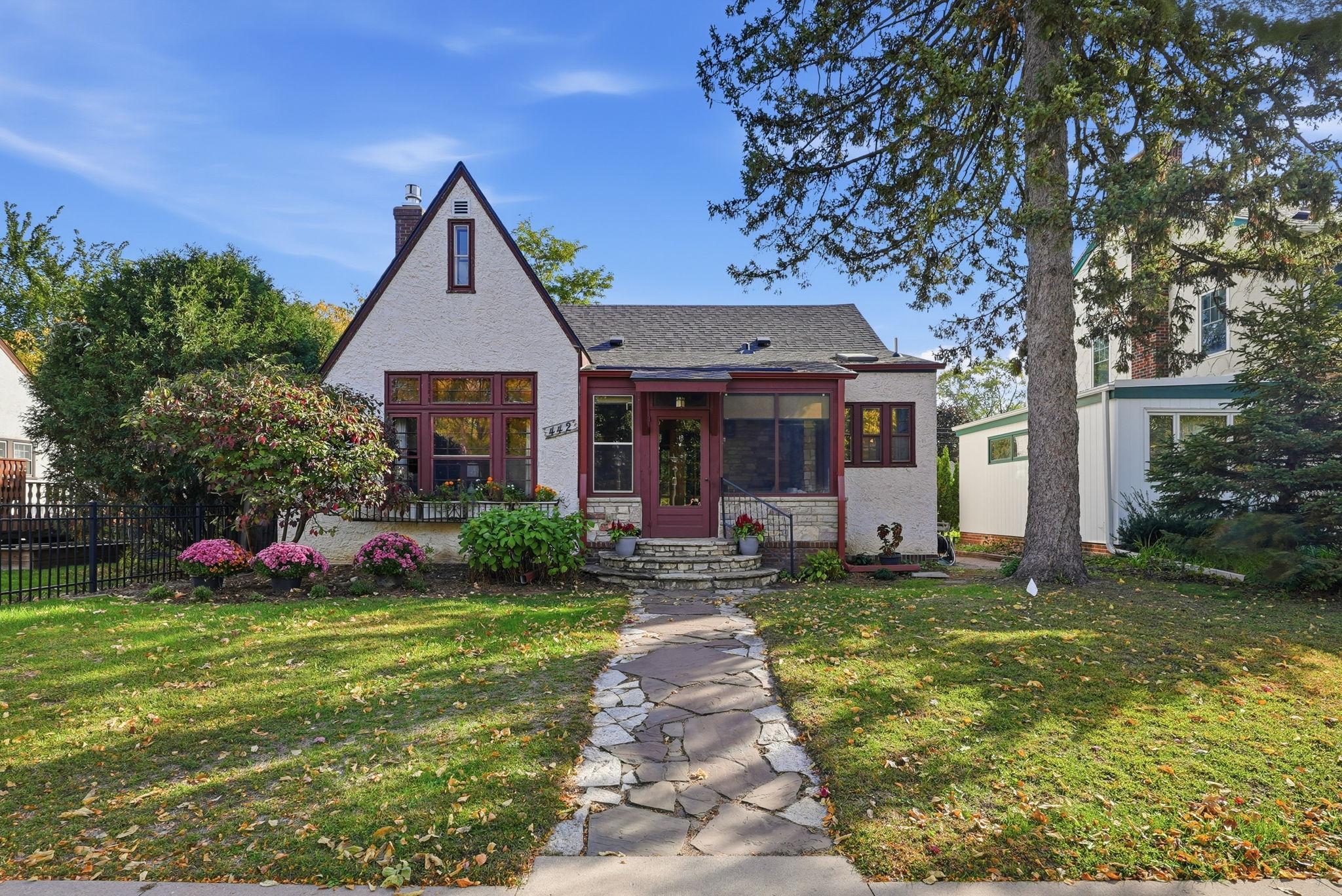 View of Single Family at 442 Mount Curve Boulevard, Saint Paul - Mike Wilen | Minnesota Team Real Estate