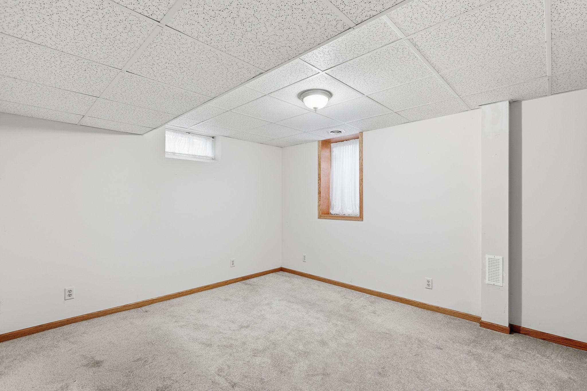 View of Residential at 2354 Heights Avenue, Maplewood MN 55119, Maplewood (40 of 56) - Mike Wilen | Minnesota Team Real Estate