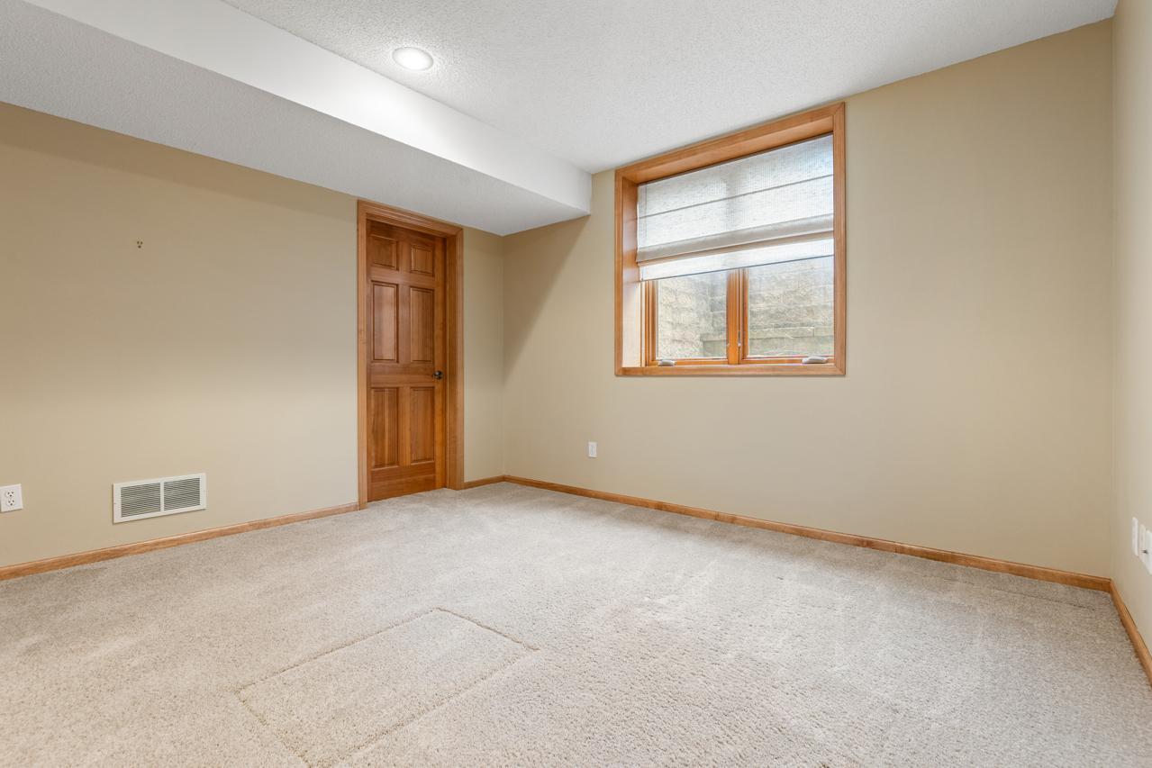 View of Residential at 19054 Magenta Bay, Eden Prairie MN 55347, Eden Prairie (51 of 70) - Mike Wilen | Minnesota Team Real Estate