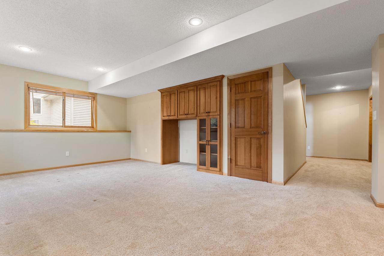 View of Residential at 19054 Magenta Bay, Eden Prairie MN 55347, Eden Prairie (48 of 70) - Mike Wilen | Minnesota Team Real Estate