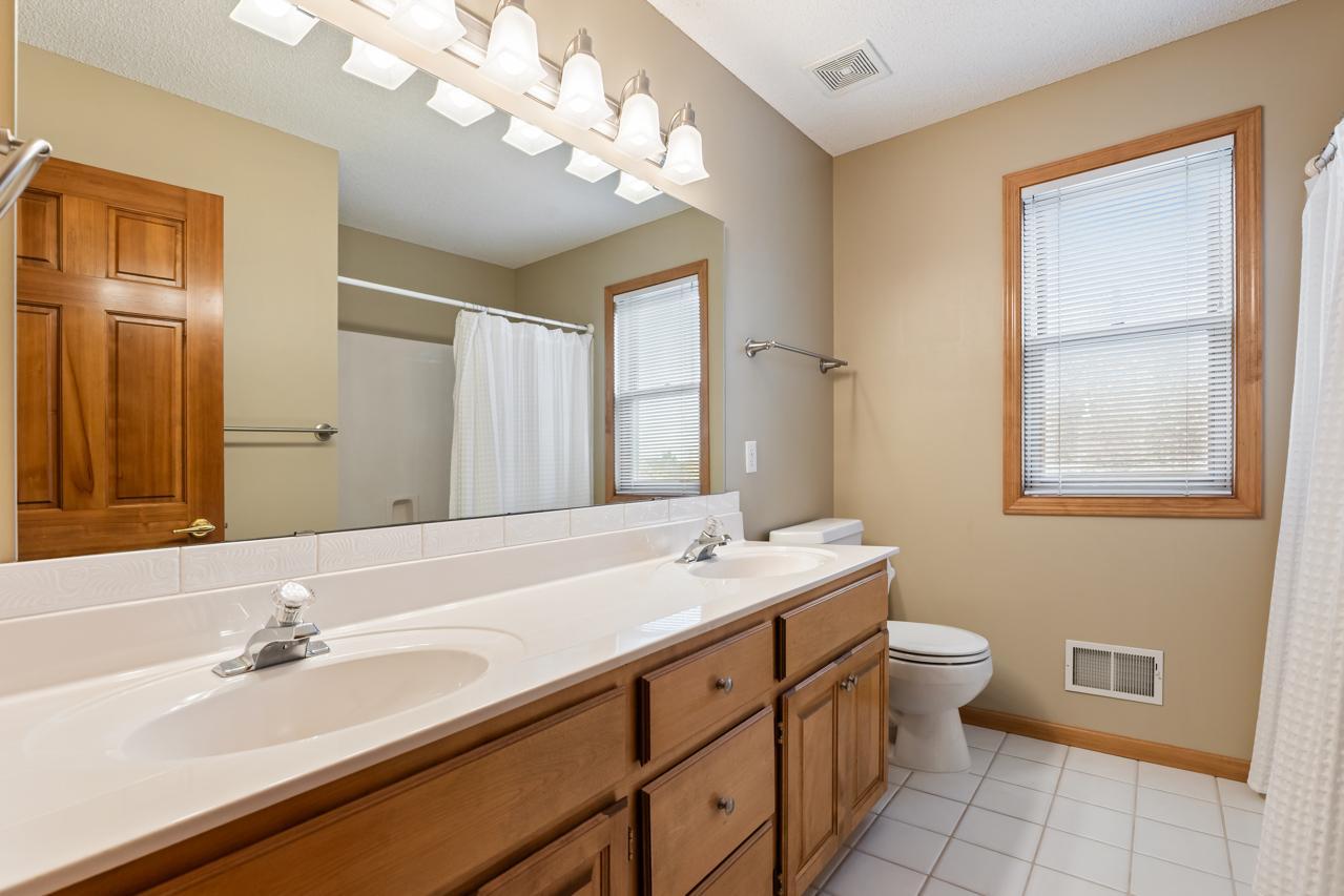 View of Residential at 19054 Magenta Bay, Eden Prairie MN 55347, Eden Prairie (40 of 70) - Mike Wilen | Minnesota Team Real Estate