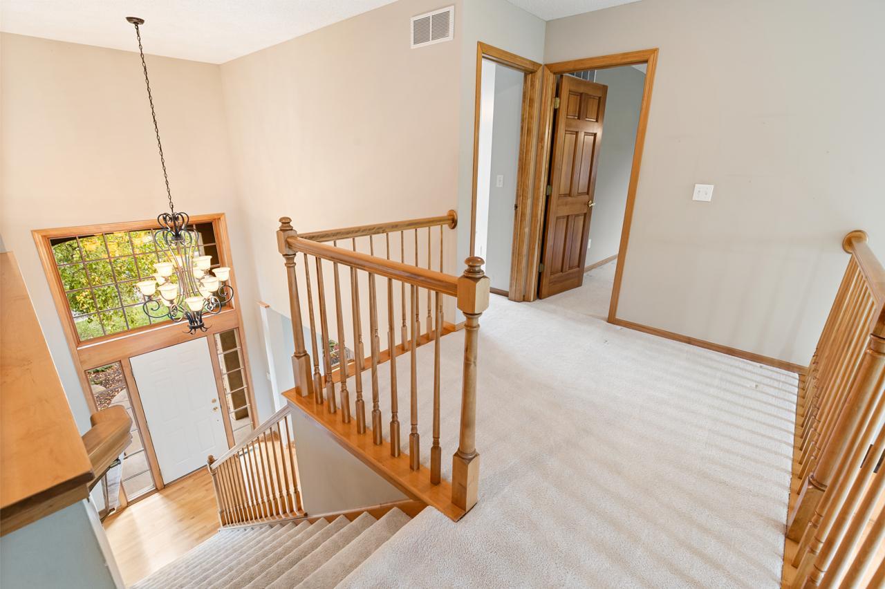 View of Residential at 19054 Magenta Bay, Eden Prairie MN 55347, Eden Prairie (28 of 70) - Mike Wilen | Minnesota Team Real Estate