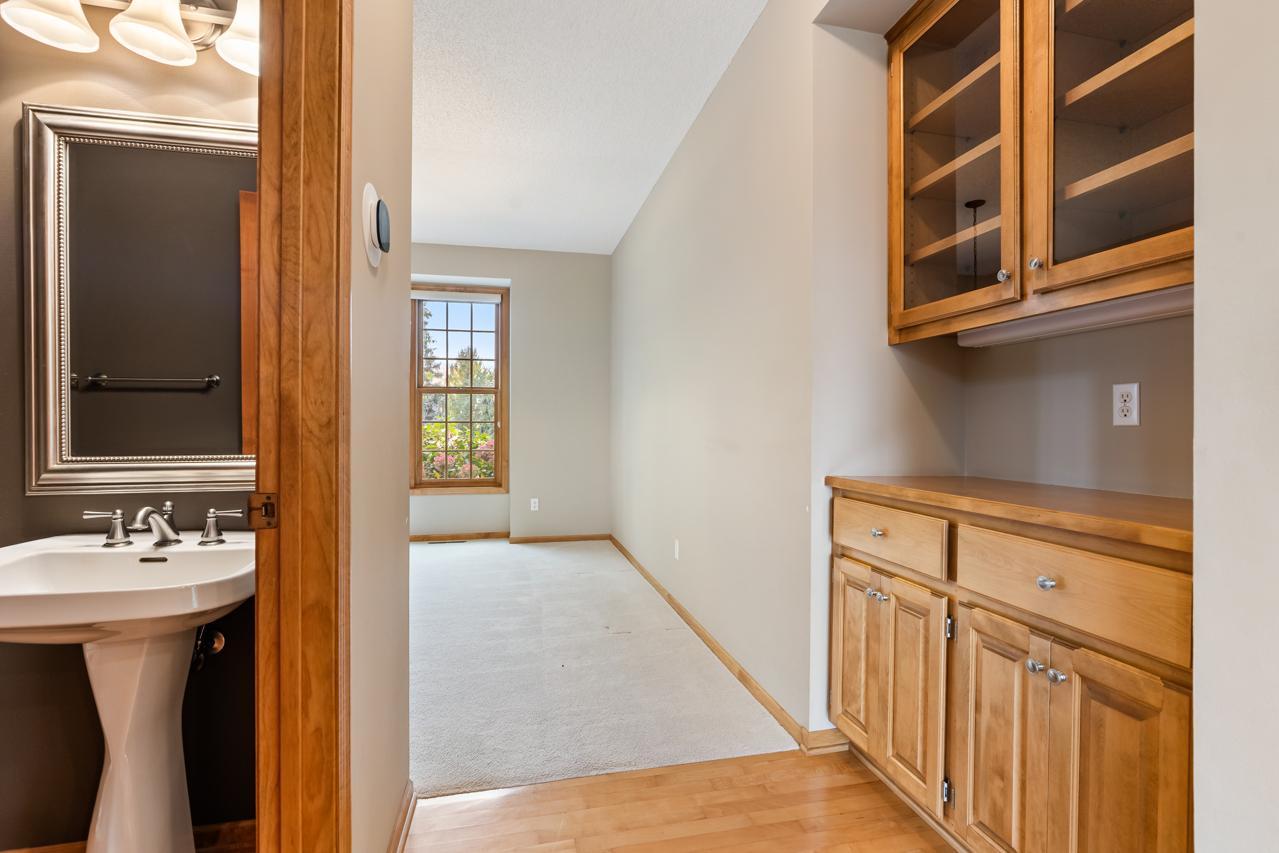 View of Residential at 19054 Magenta Bay, Eden Prairie MN 55347, Eden Prairie (24 of 70) - Mike Wilen | Minnesota Team Real Estate