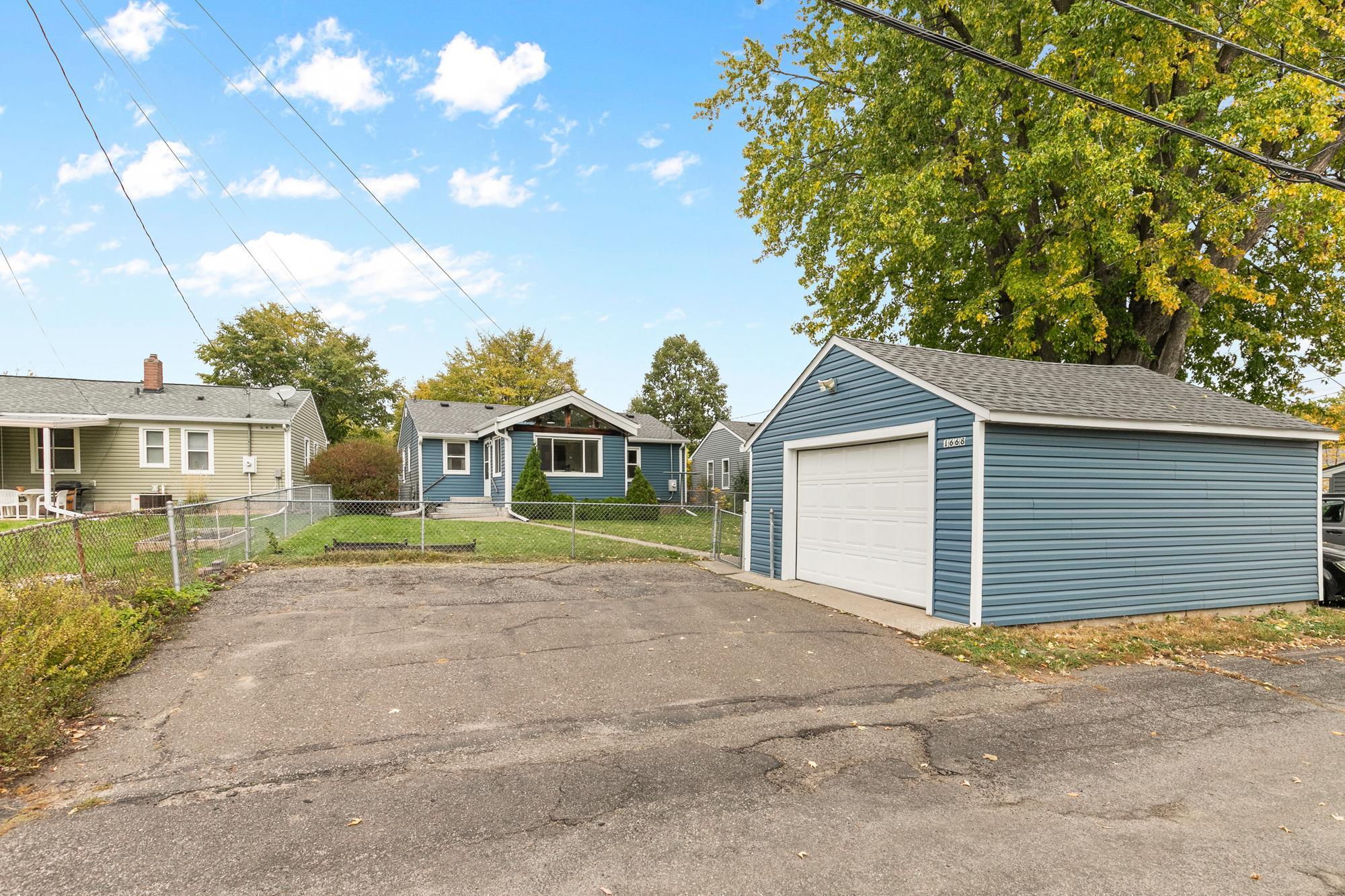 View of Residential at 1668 Idaho Avenue, Saint Paul MN 55106, Saint Paul (28 of 29) - Mike Wilen | Minnesota Team Real Estate