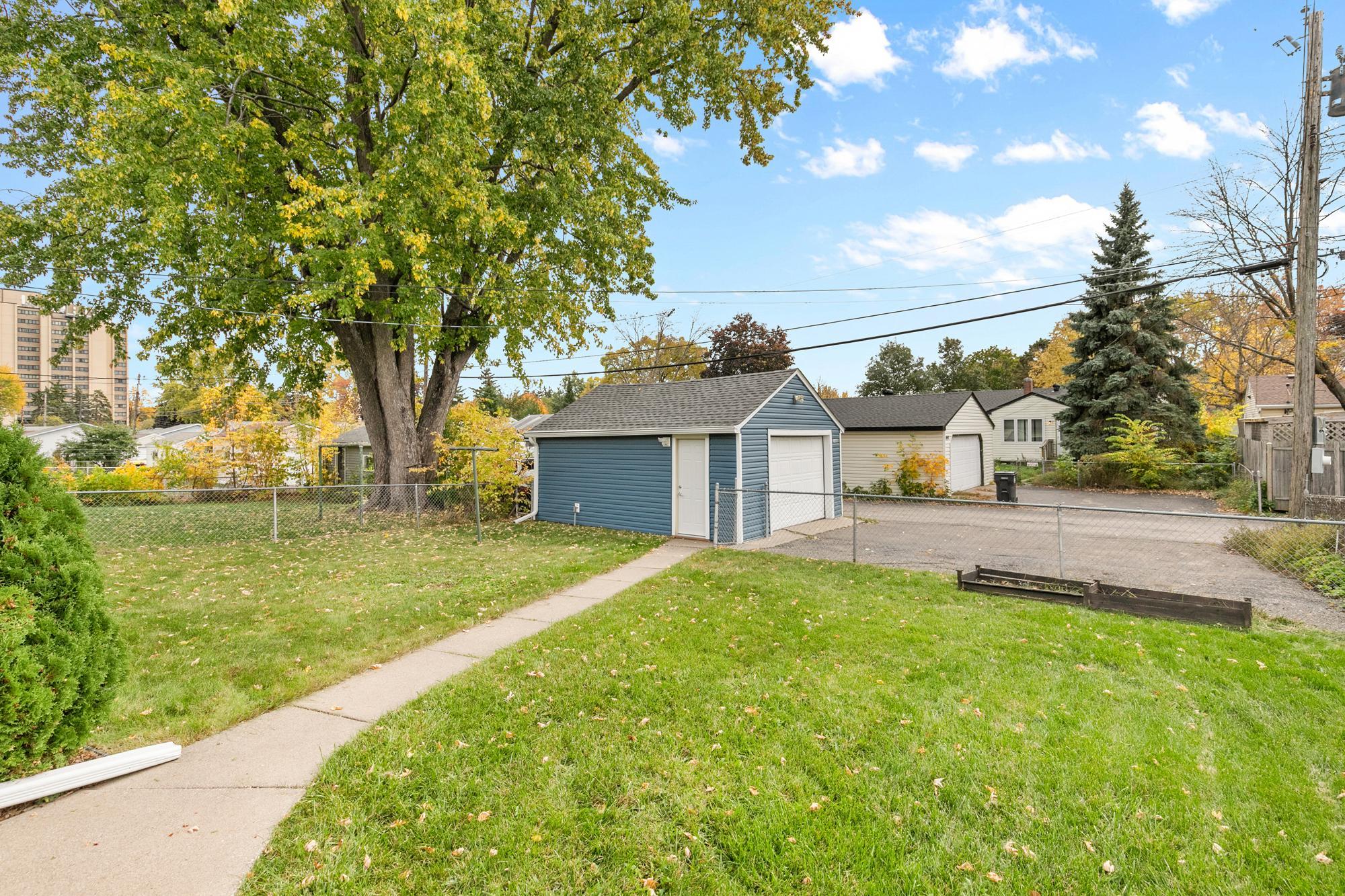 View of Residential at 1668 Idaho Avenue, Saint Paul MN 55106, Saint Paul (25 of 29) - Mike Wilen | Minnesota Team Real Estate