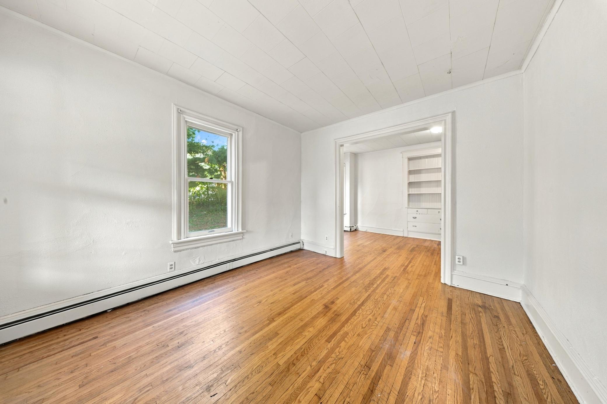 View of Residential Income at 696 5th Street, Saint Paul MN 55106, Saint Paul (11 of 22) - Mike Wilen | Minnesota Team Real Estate
