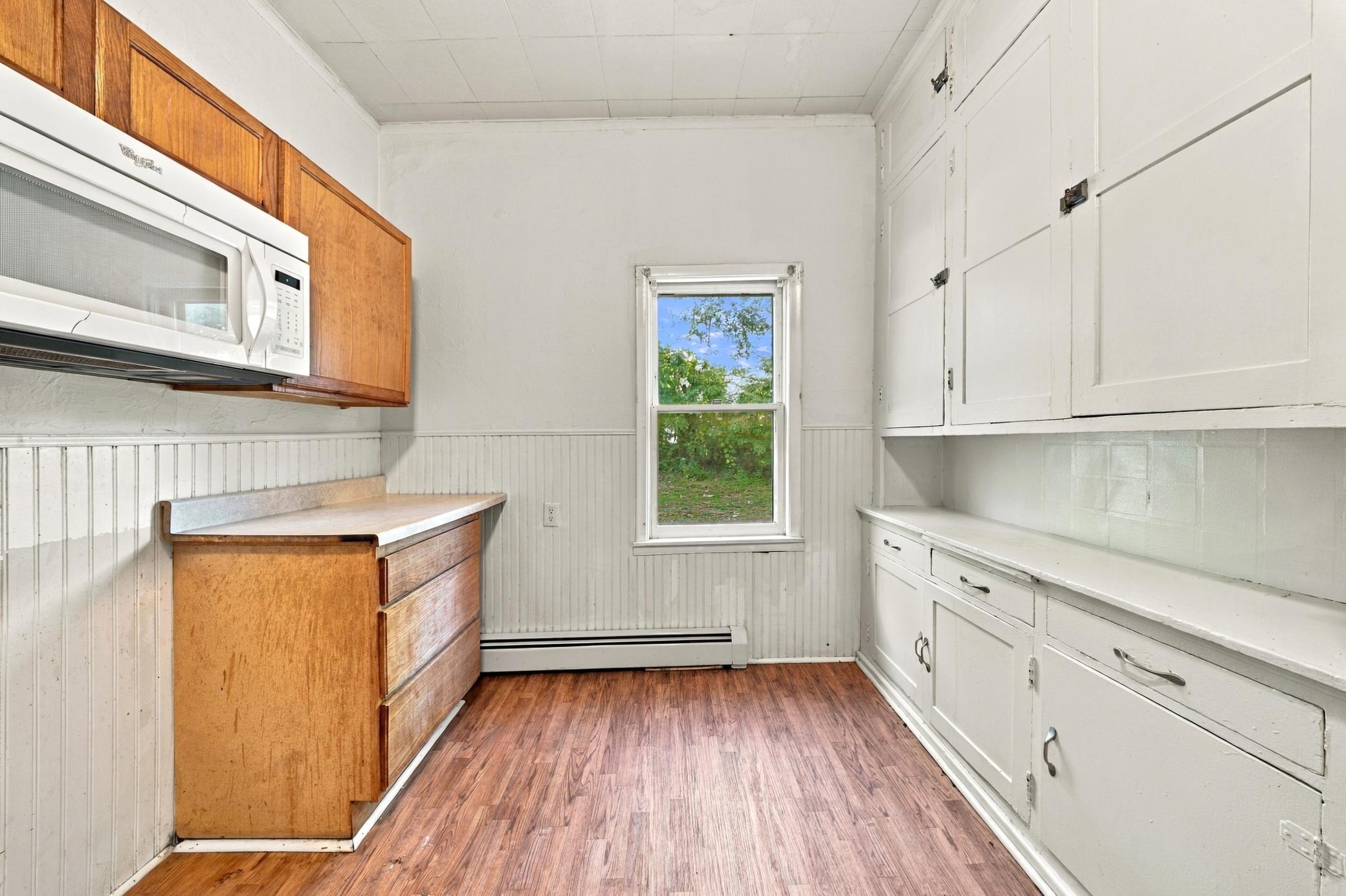 View of Residential Income at 696 5th Street, Saint Paul MN 55106, Saint Paul (9 of 22) - Mike Wilen | Minnesota Team Real Estate