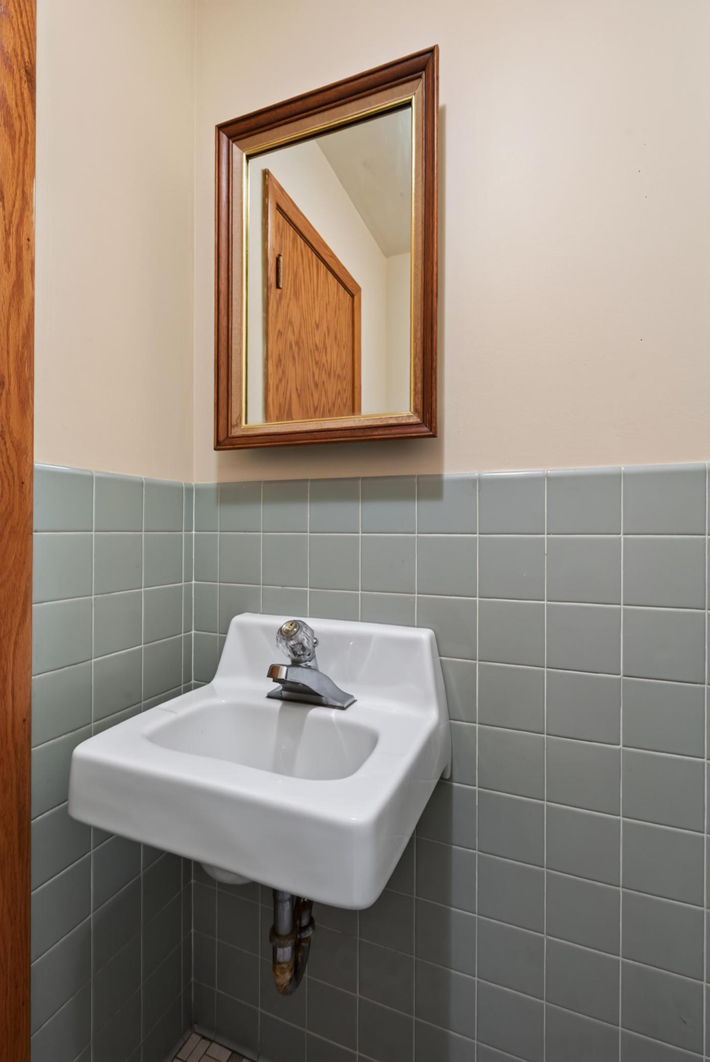 View of Residential at 162 Emerson Avenue, West Saint Paul MN 55118, West Saint Paul (20 of 34) - Mike Wilen | Minnesota Team Real Estate