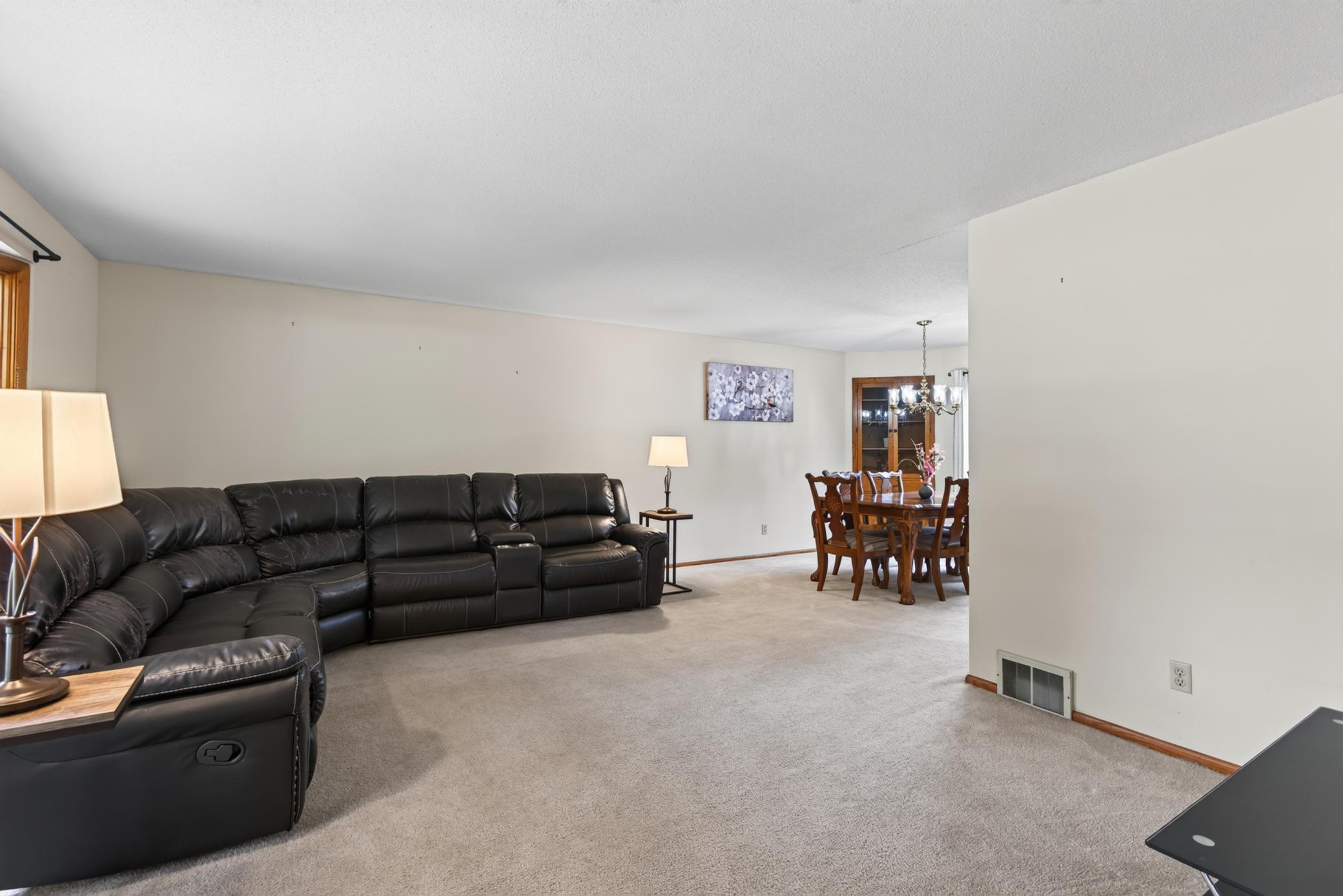 View of Residential at 162 Emerson Avenue, West Saint Paul MN 55118, West Saint Paul (7 of 34) - Mike Wilen | Minnesota Team Real Estate
