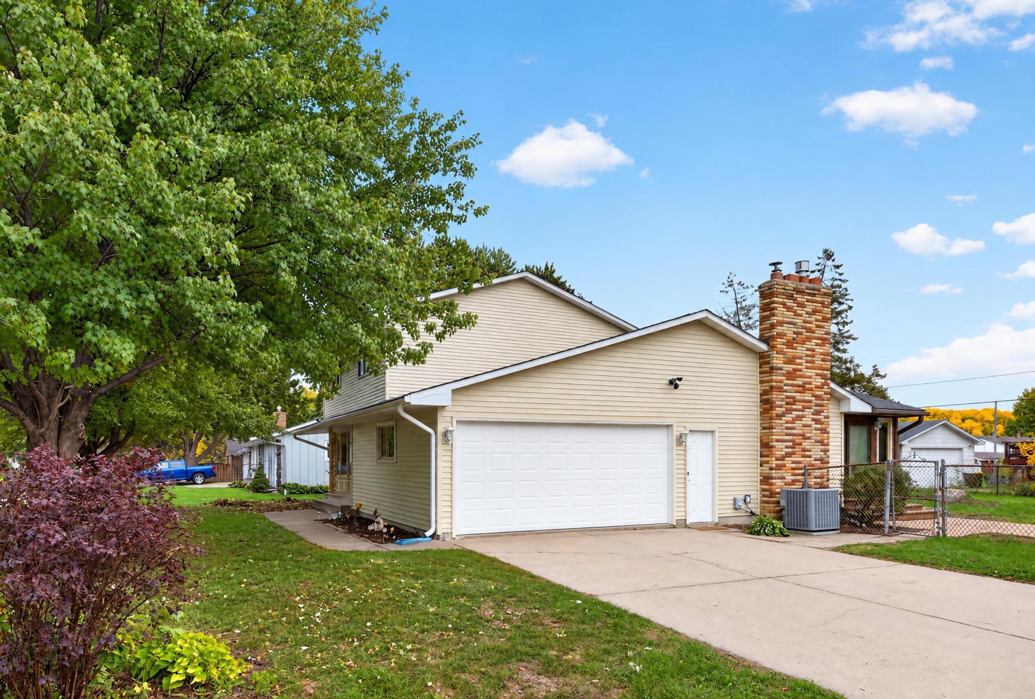 View of Residential at 162 Emerson Avenue, West Saint Paul MN 55118, West Saint Paul (2 of 34) - Mike Wilen | Minnesota Team Real Estate