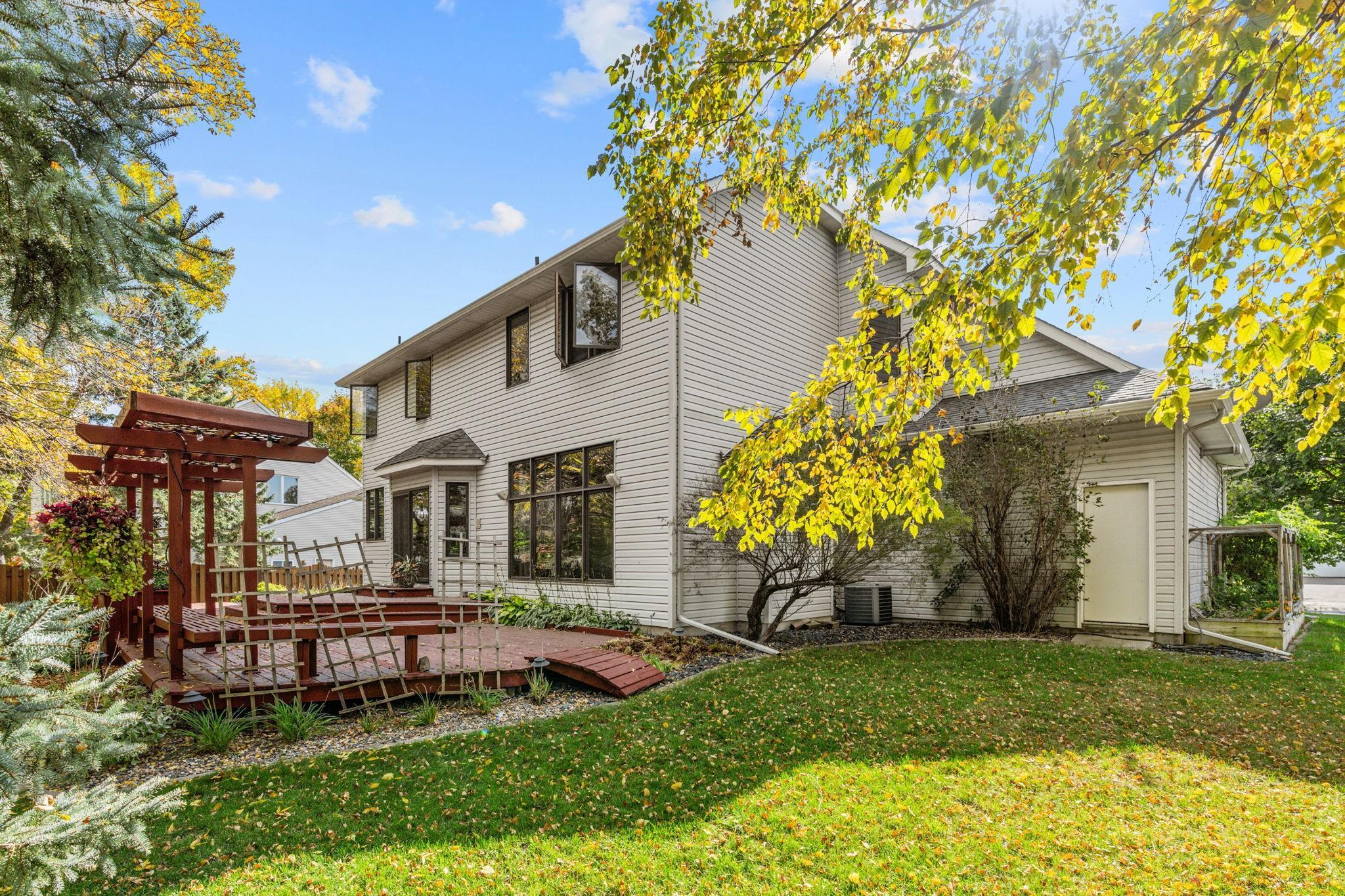 View of Residential at 8441 Lake Drive, Chanhassen MN 55317, Chanhassen (120 of 124) - Mike Wilen | Minnesota Team Real Estate