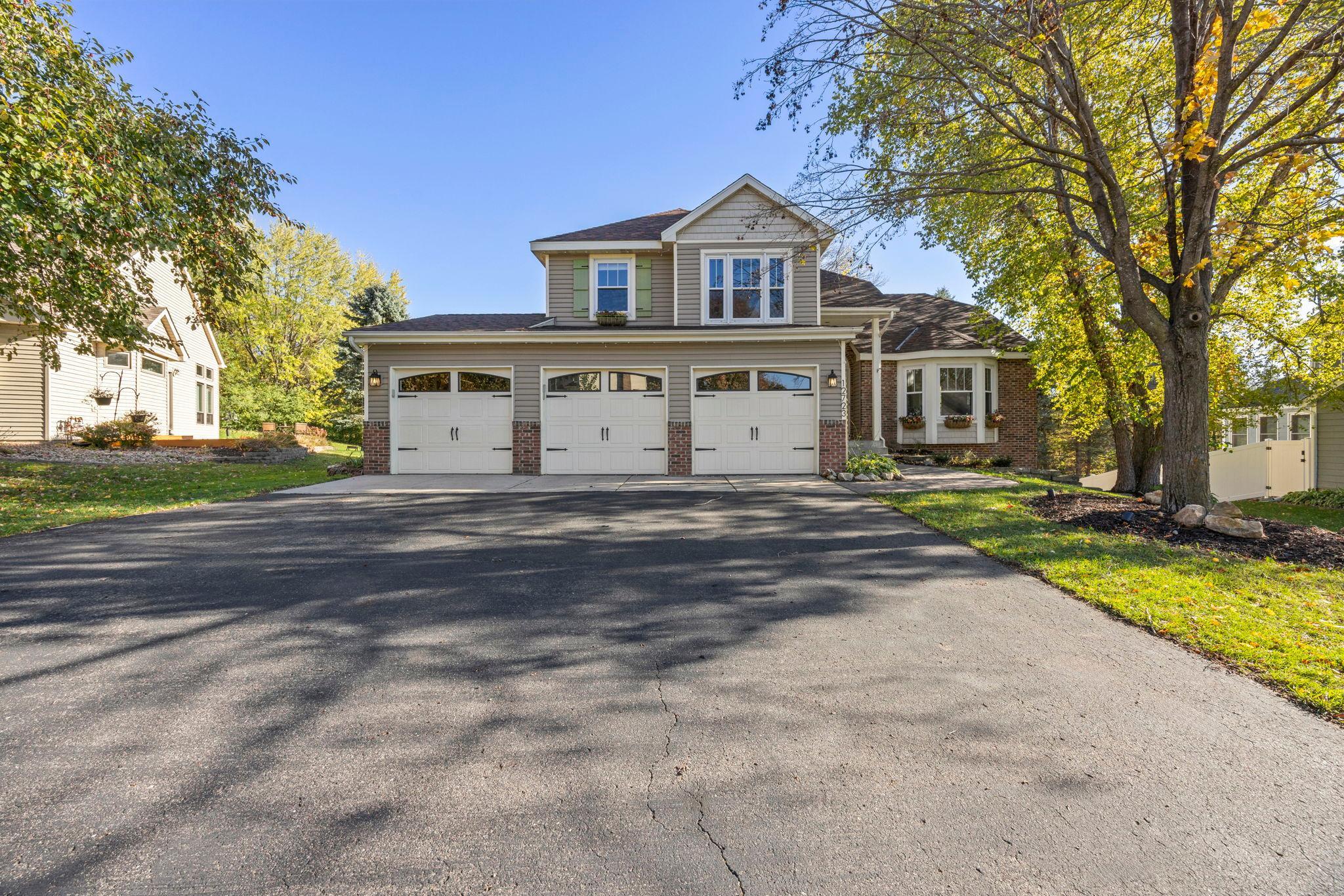 View of Residential at 12723 Durham Way, Apple Valley MN 55124, Apple Valley (4 of 62) - Mike Wilen | Minnesota Team Real Estate