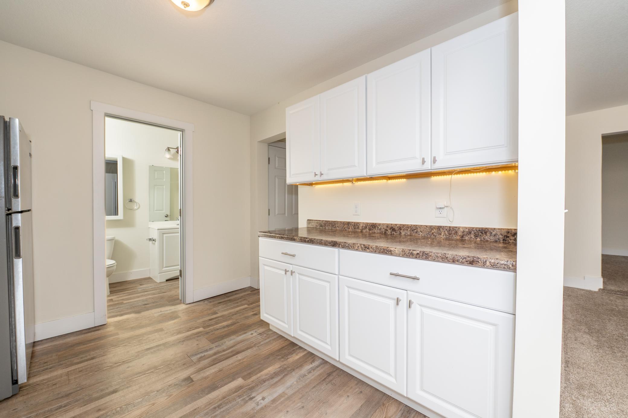 View of Residential at 406 Russell Avenue, Minneapolis MN 55405, Minneapolis (11 of 31) - Mike Wilen | Minnesota Team Real Estate