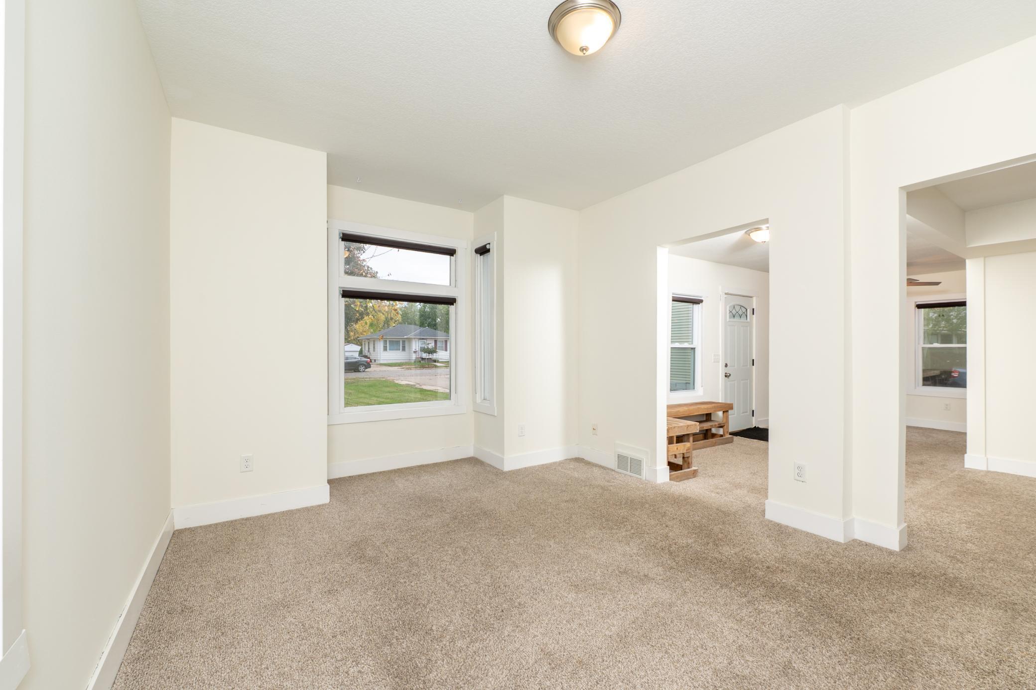 View of Residential at 406 Russell Avenue, Minneapolis MN 55405, Minneapolis (8 of 31) - Mike Wilen | Minnesota Team Real Estate